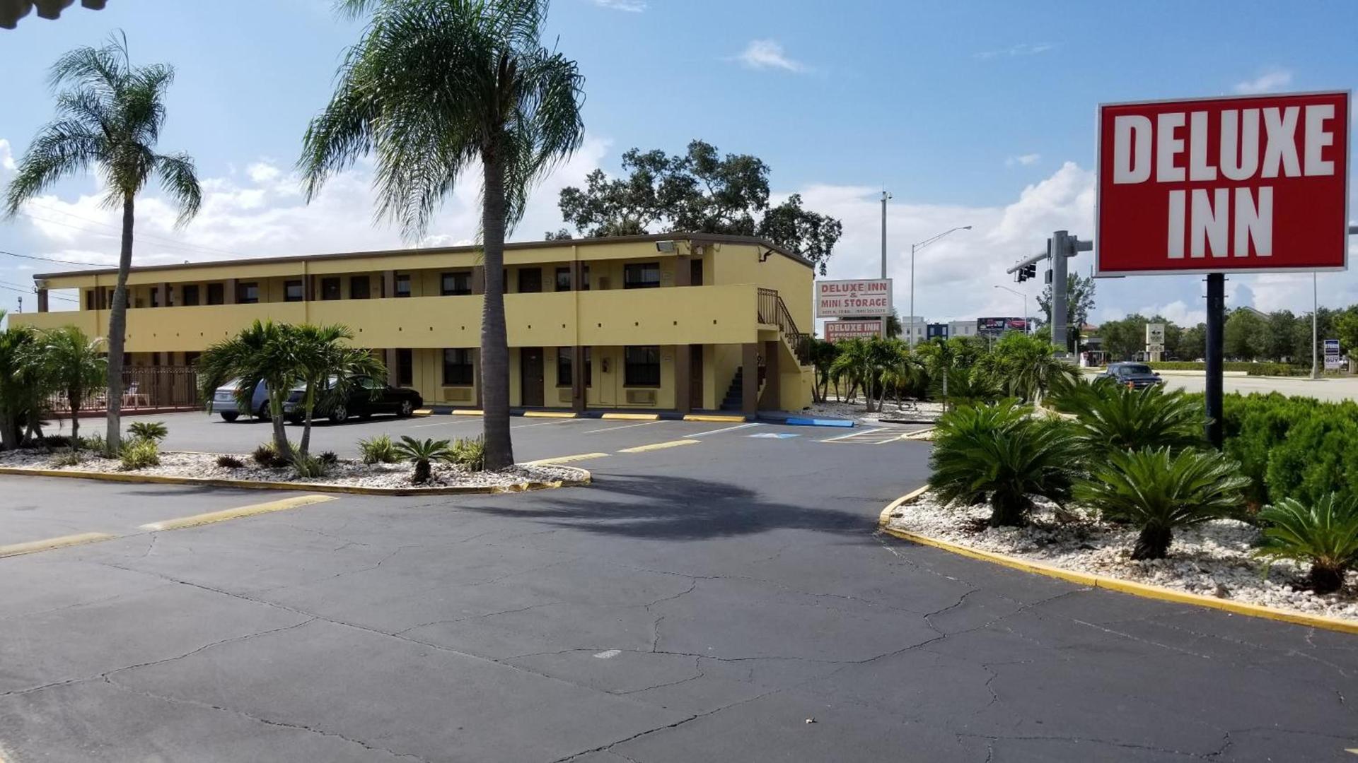 Deluxe Inn - Sarasota photo 3