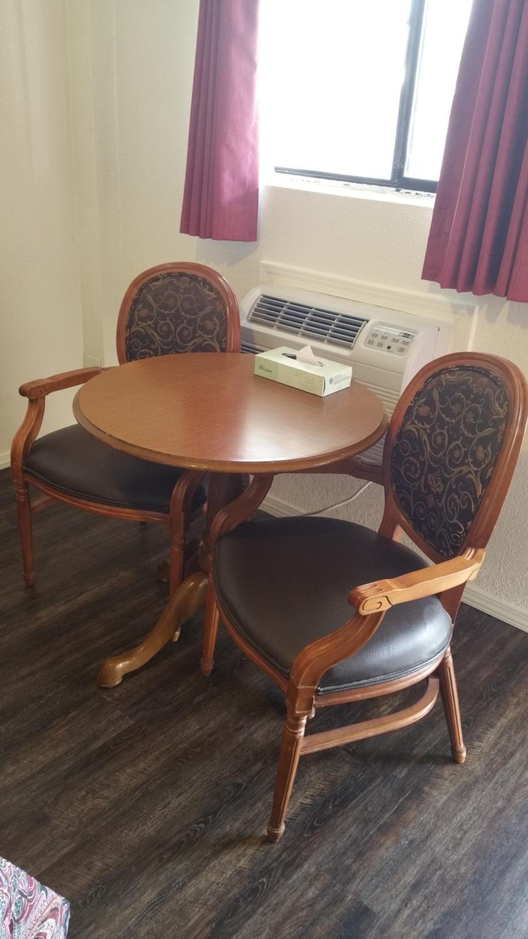 Ontario Inn photo 18