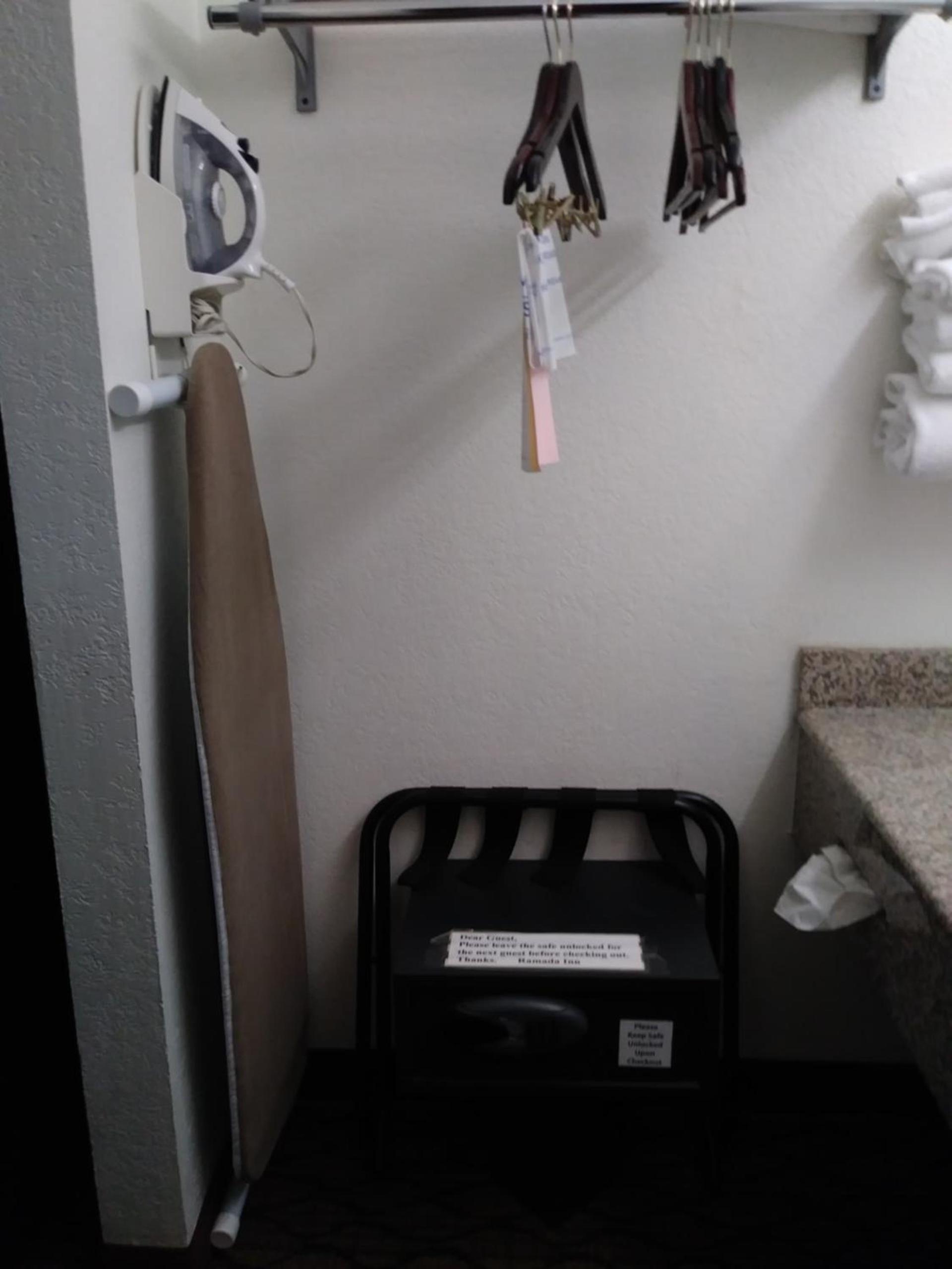Ramada by Wyndham Temple Terrace/Tampa North photo 18