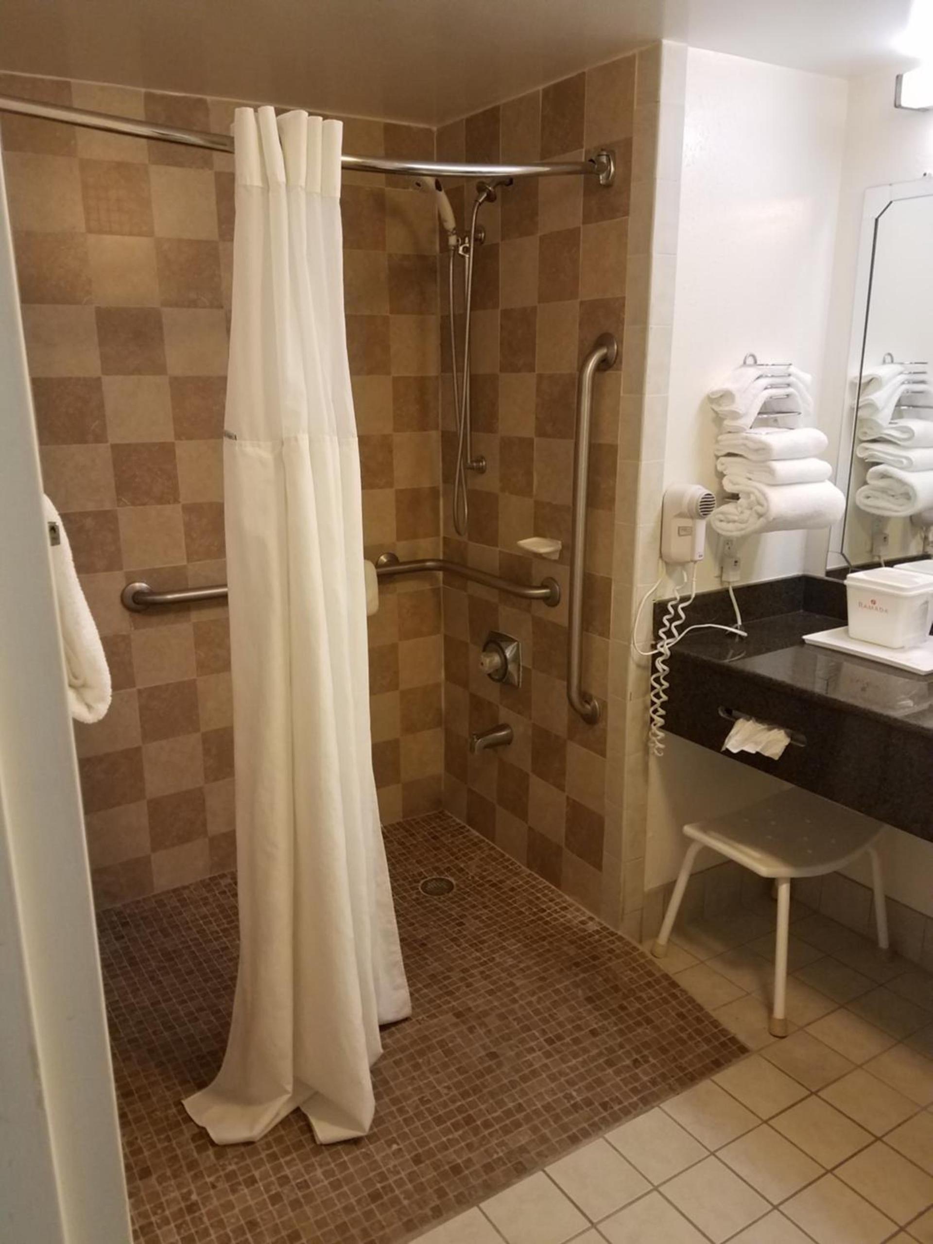 Ramada by Wyndham Temple Terrace/Tampa North photo 19