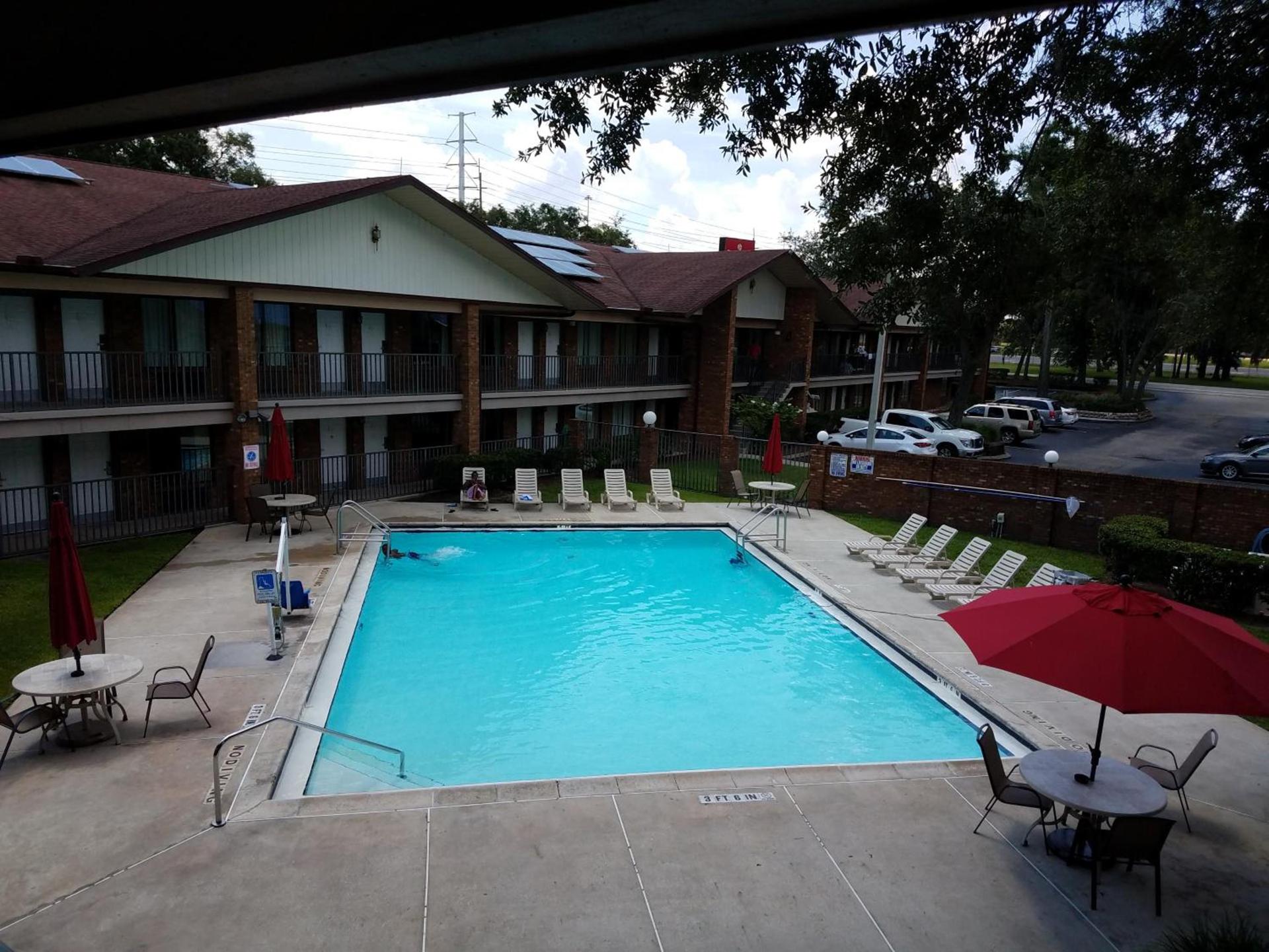 Ramada by Wyndham Temple Terrace/Tampa North photo 33