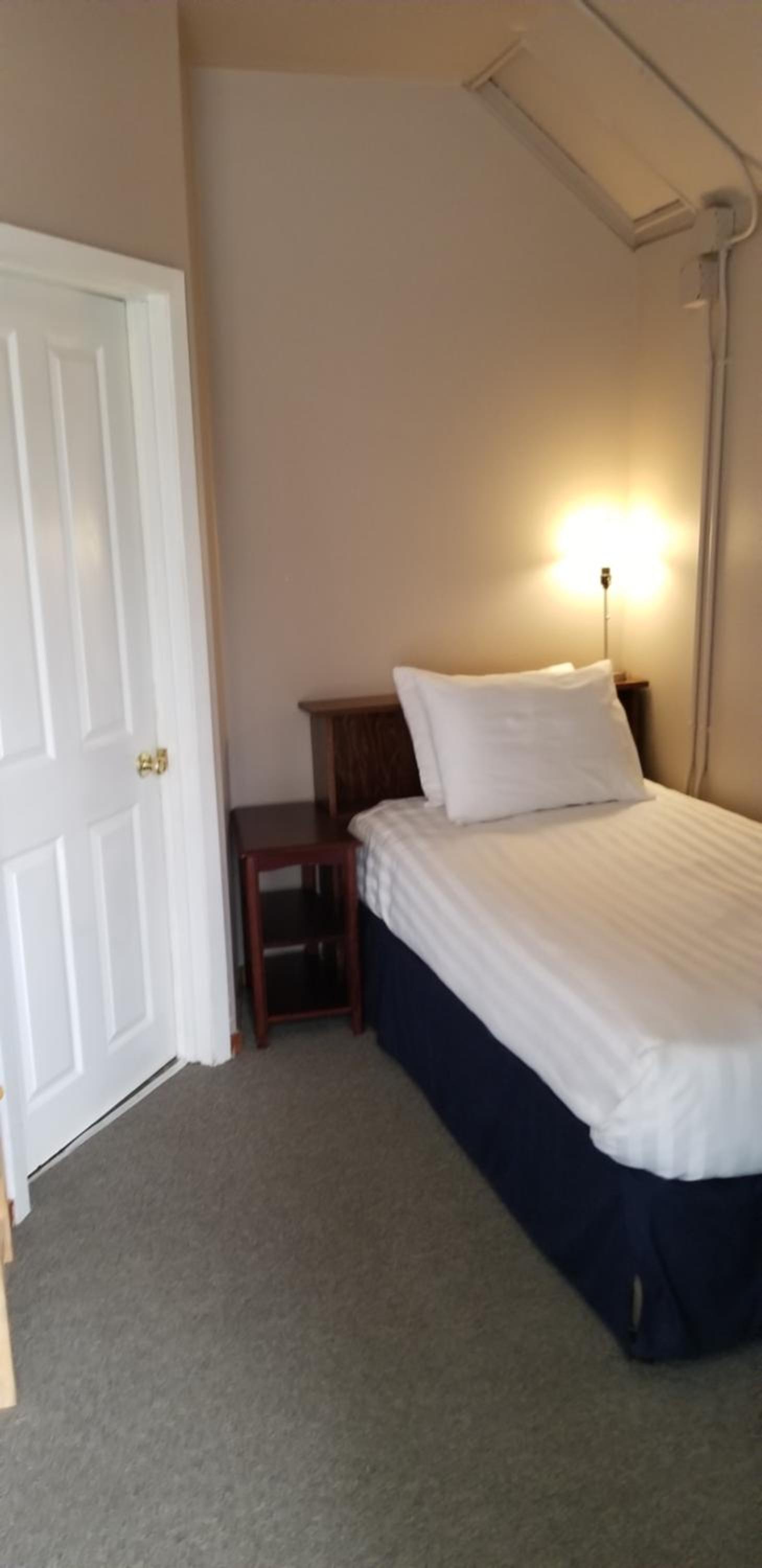 Deep Water Inn photo 23