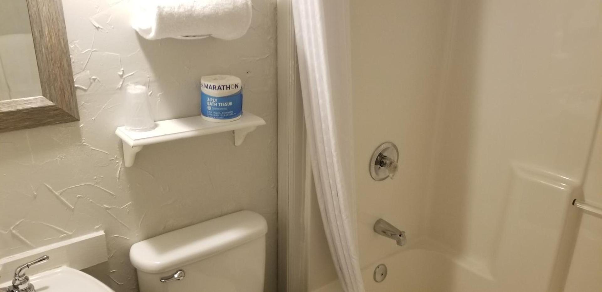 Deep Water Inn photo 20