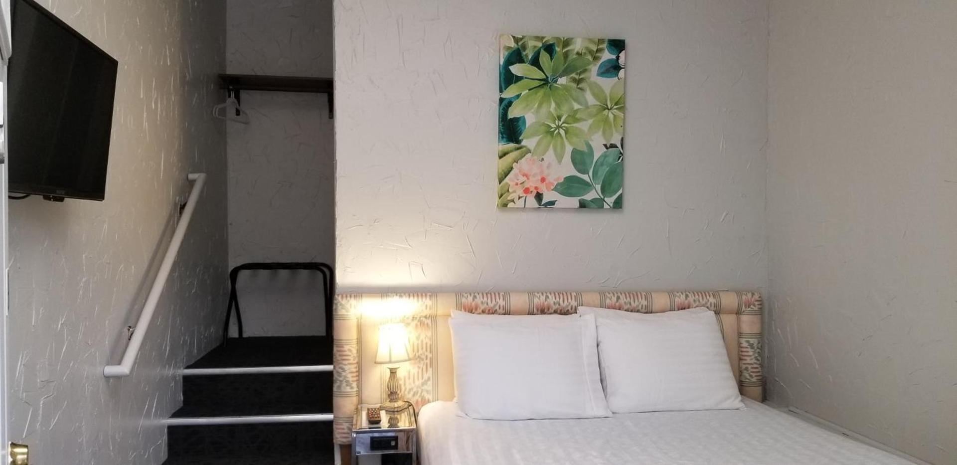 Deep Water Inn photo 21