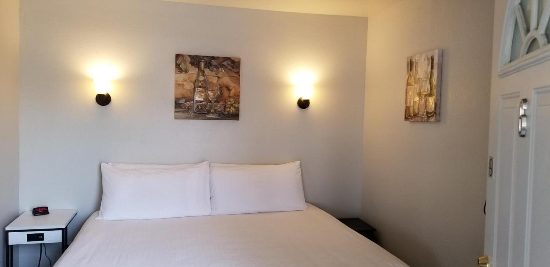 Deep Water Inn photo 17