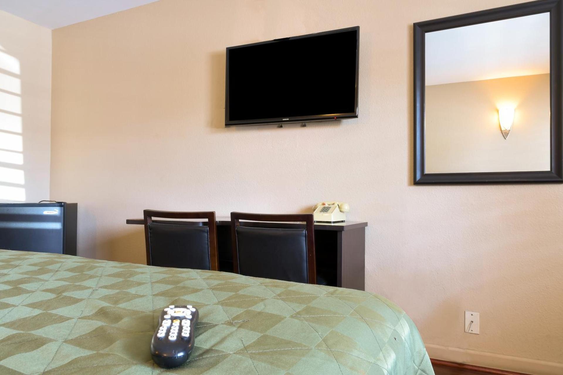 Covina Motel photo 17