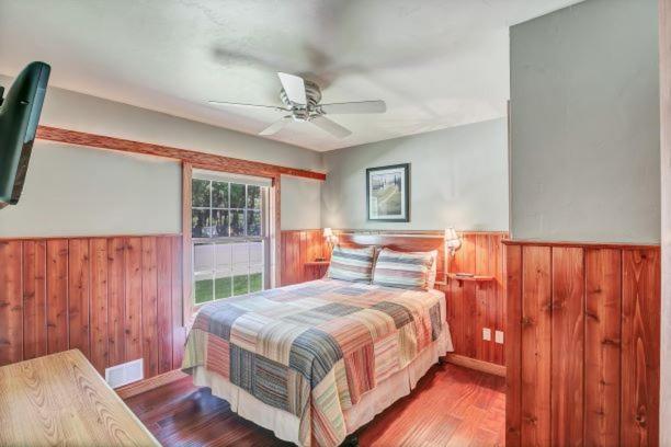Spruce & Shore Motel photo 23