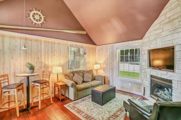 Spruce & Shore Motel photo 15