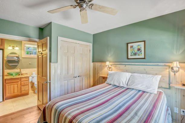 Spruce & Shore Motel photo 8