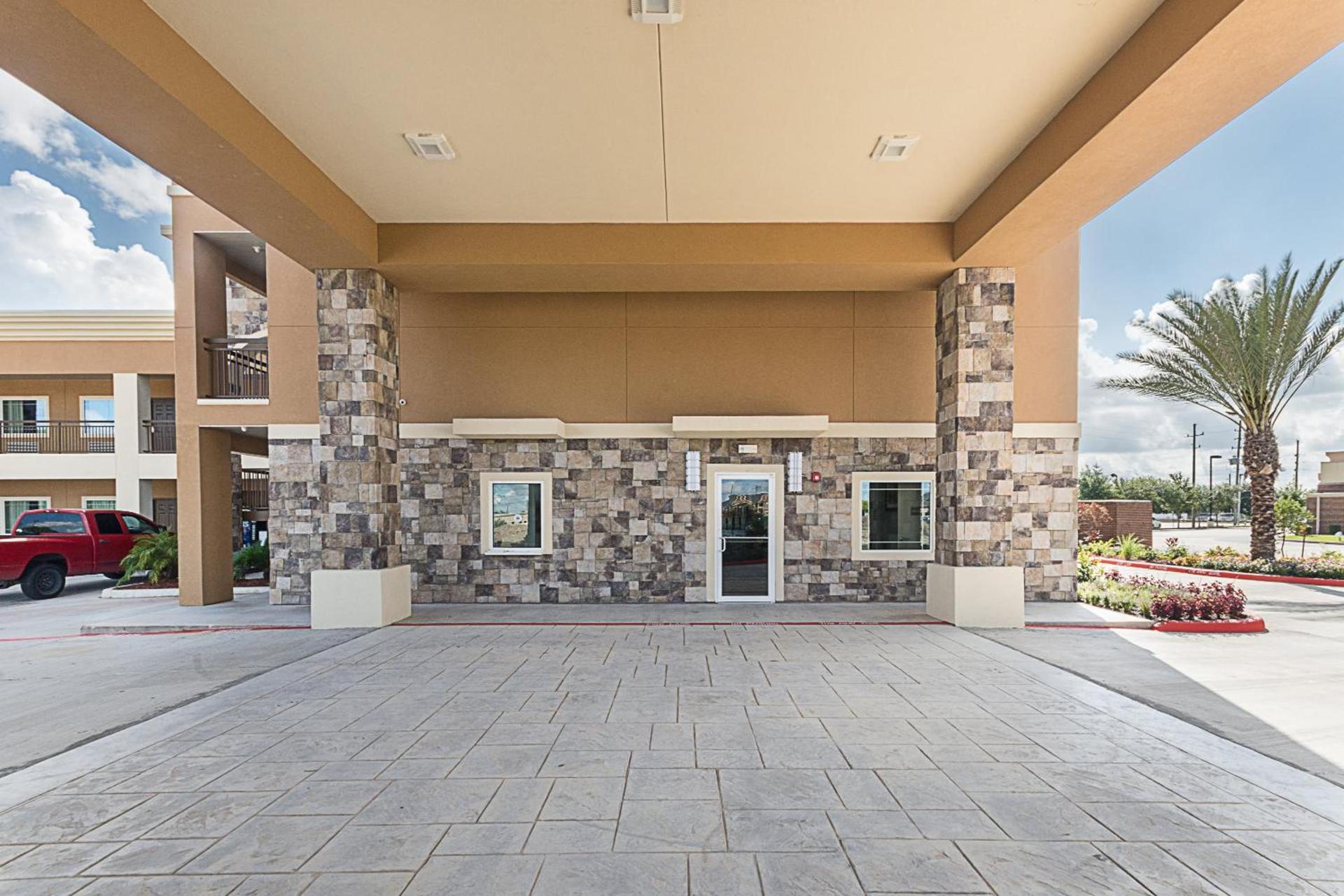 Econo Lodge Inn & Suites Houston NW-Cy-Fair photo 10