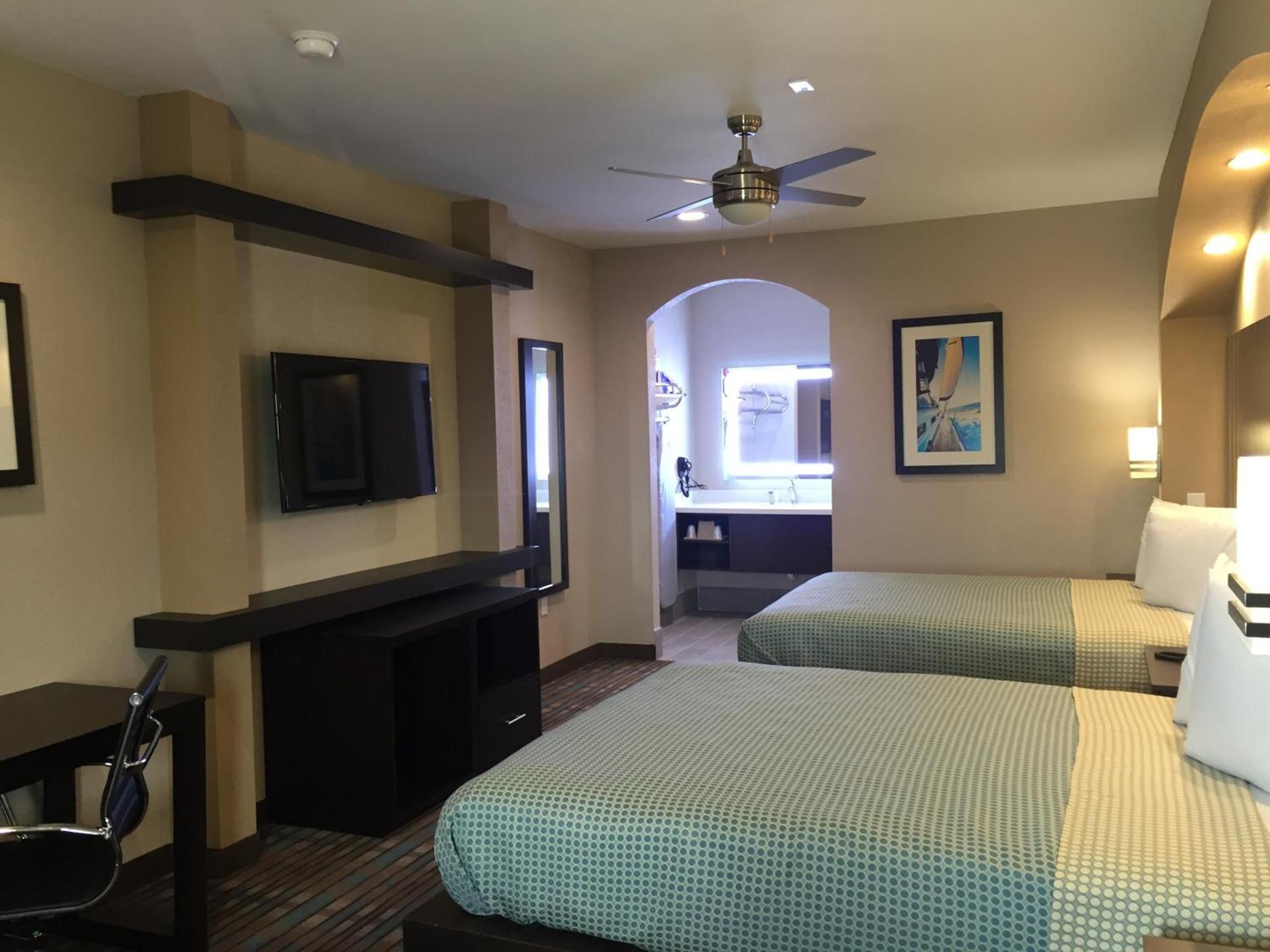 Econo Lodge Inn & Suites Houston NW-Cy-Fair photo 7