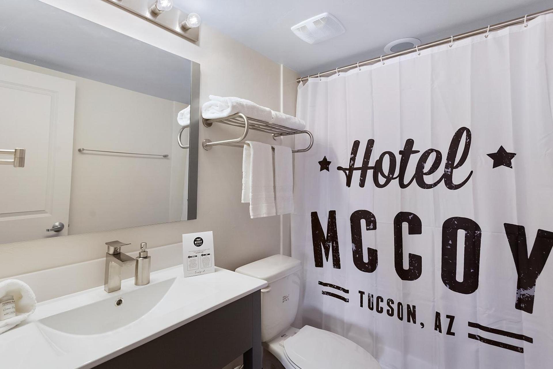 Hotel McCoy Tucson - Art, Coffee, Beer, Wine, Pool photo 50