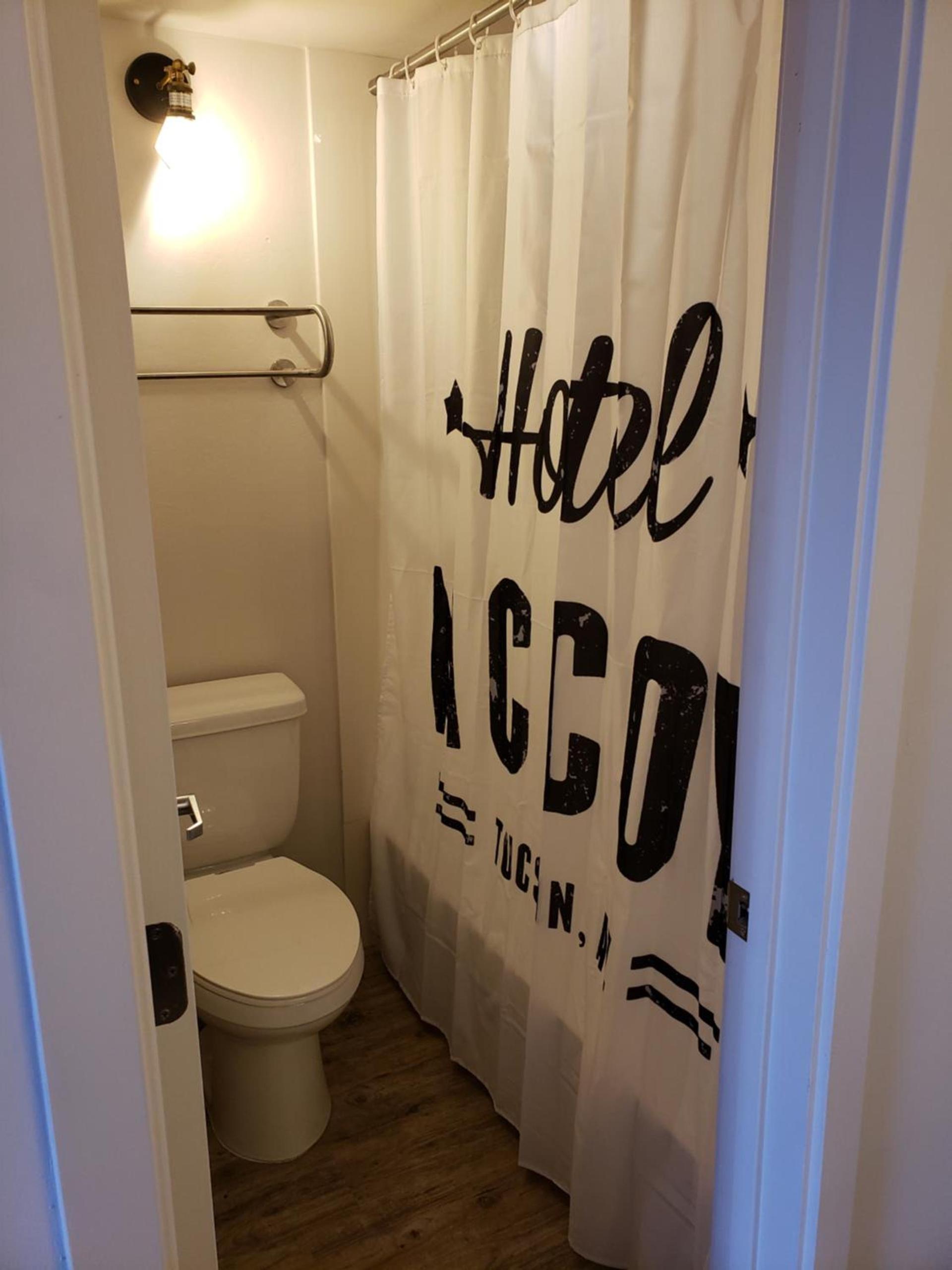 Hotel McCoy Tucson - Art, Coffee, Beer, Wine, Pool photo 59