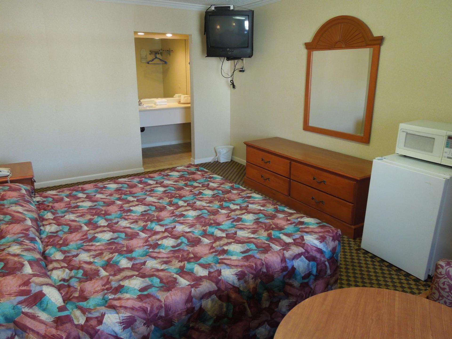 Red Carpet Inn Absecon photo 15