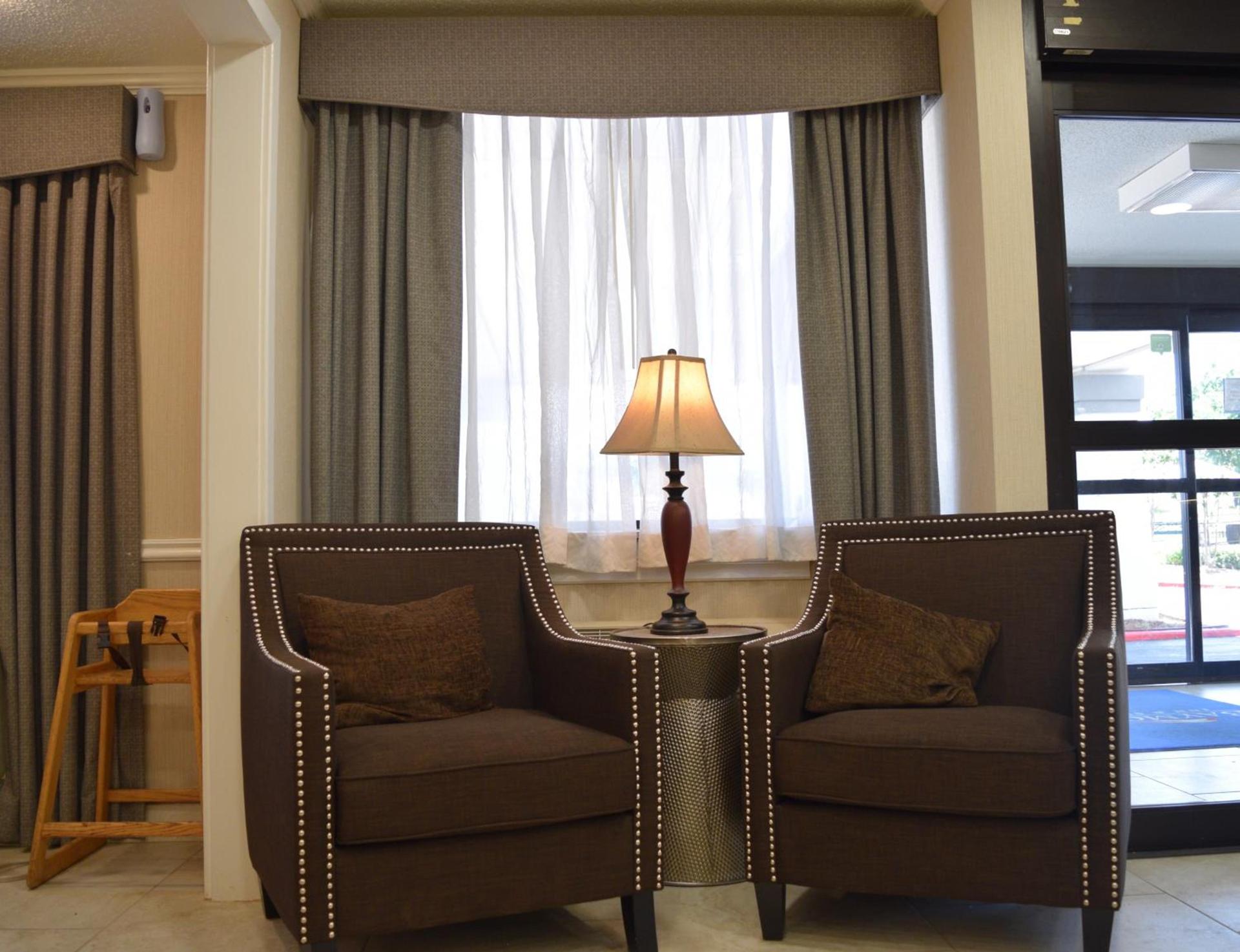 Baymont by Wyndham Texarkana photo 47