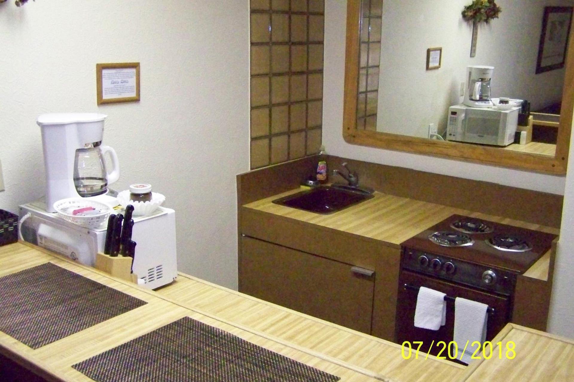 Village Lodge photo 9