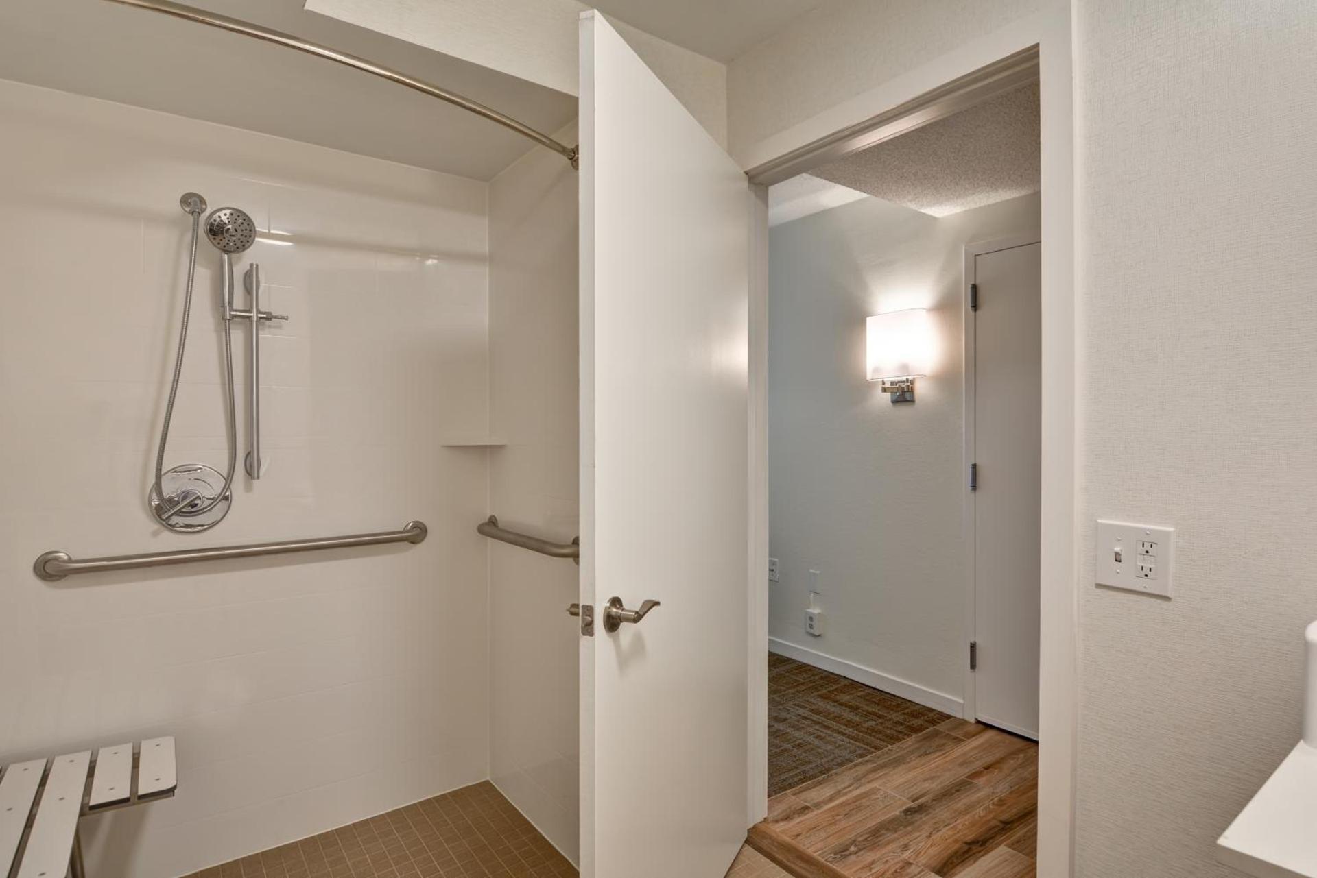 Hampton Inn Columbia-I-26 Airport photo 54