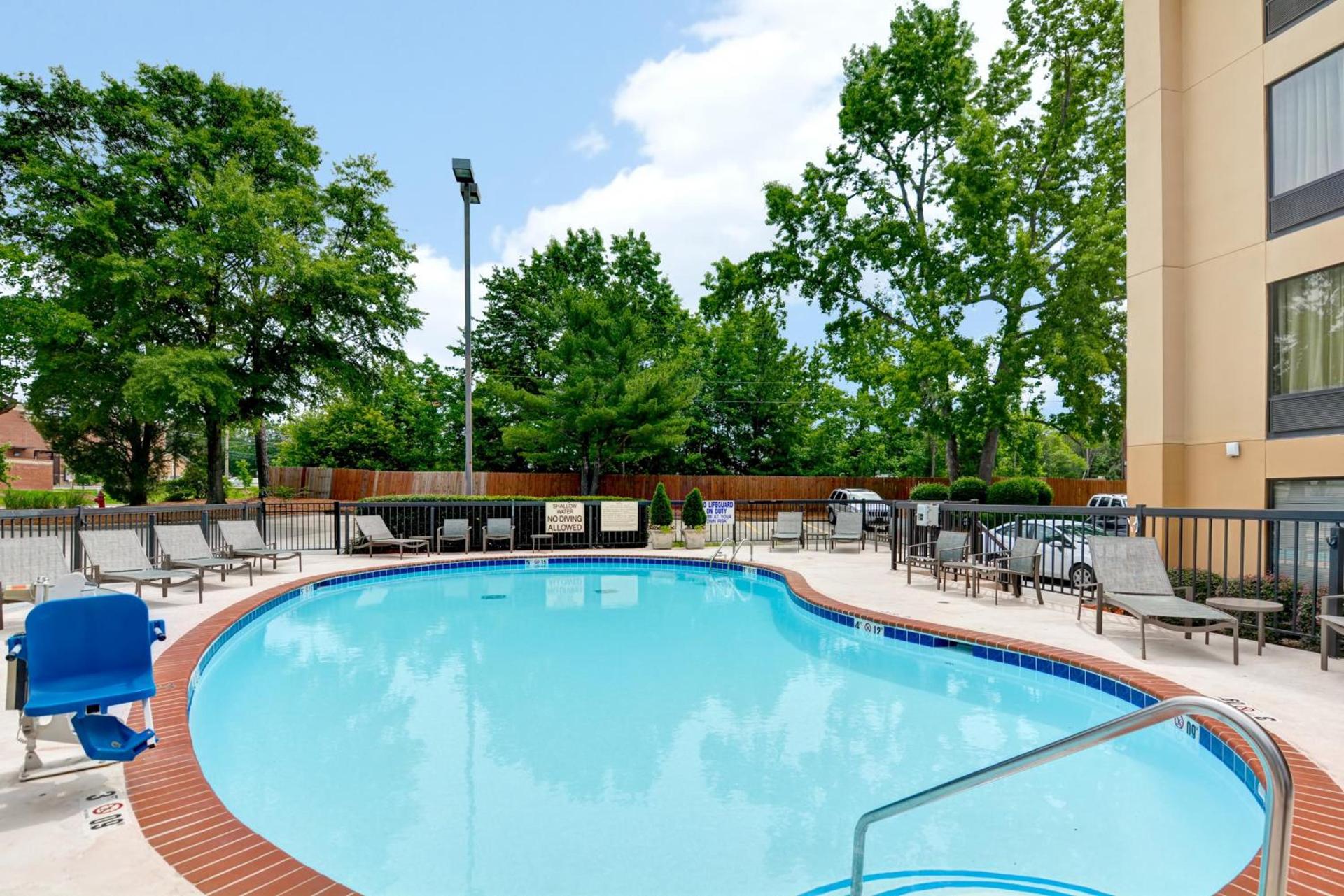 Hampton Inn Columbia-I-26 Airport photo 48