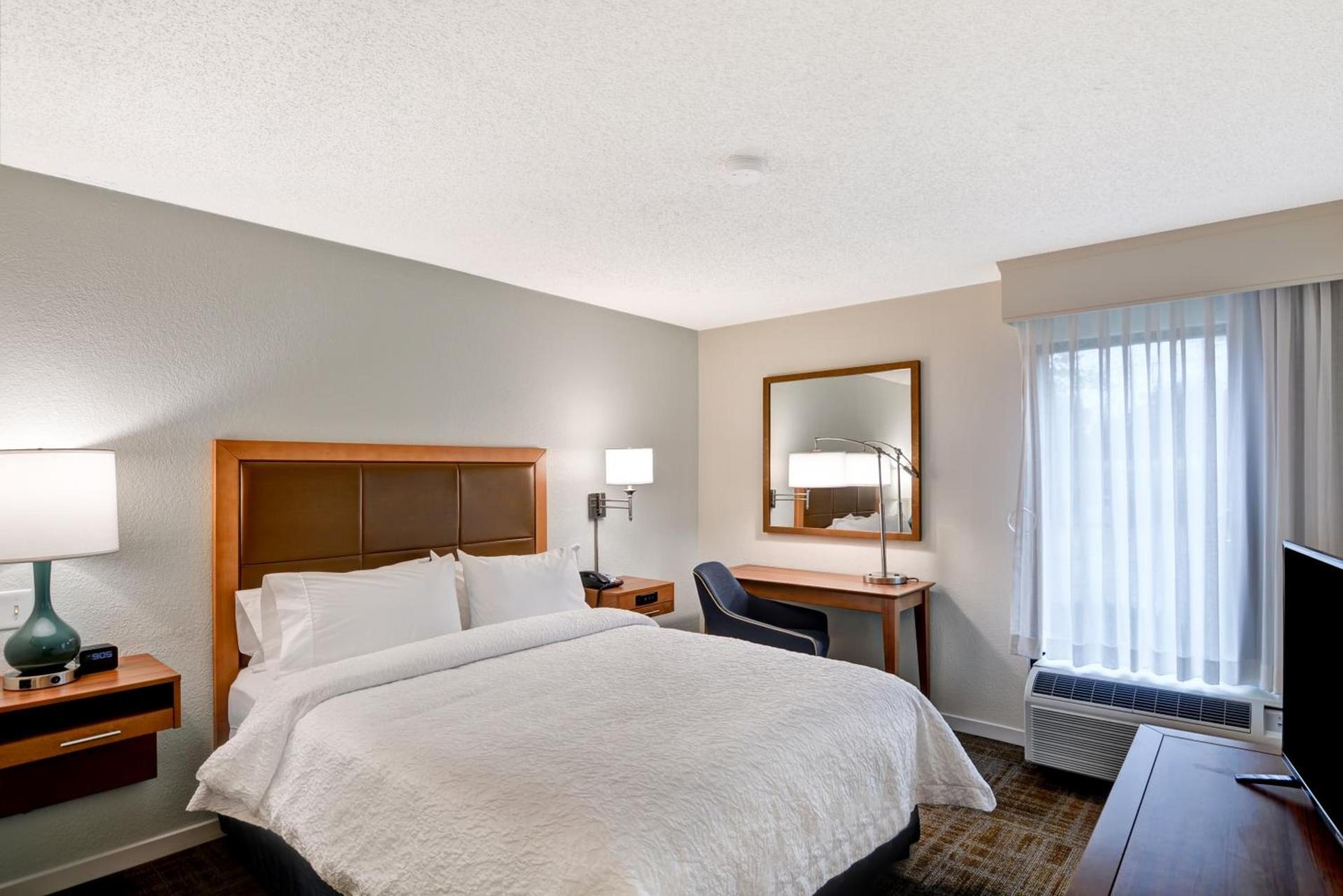 Hampton Inn Columbia-I-26 Airport photo 49
