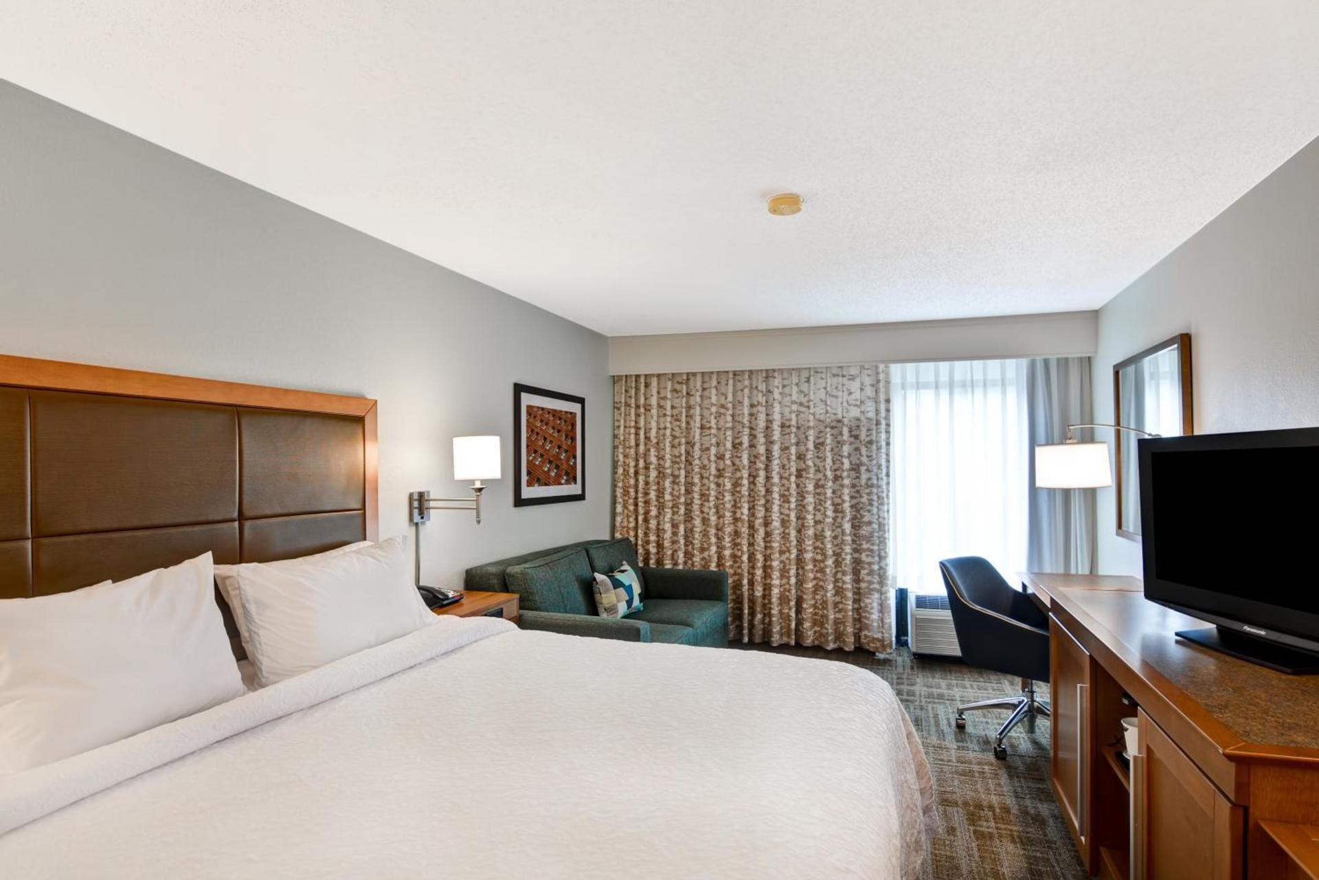 Hampton Inn Columbia-I-26 Airport photo 34
