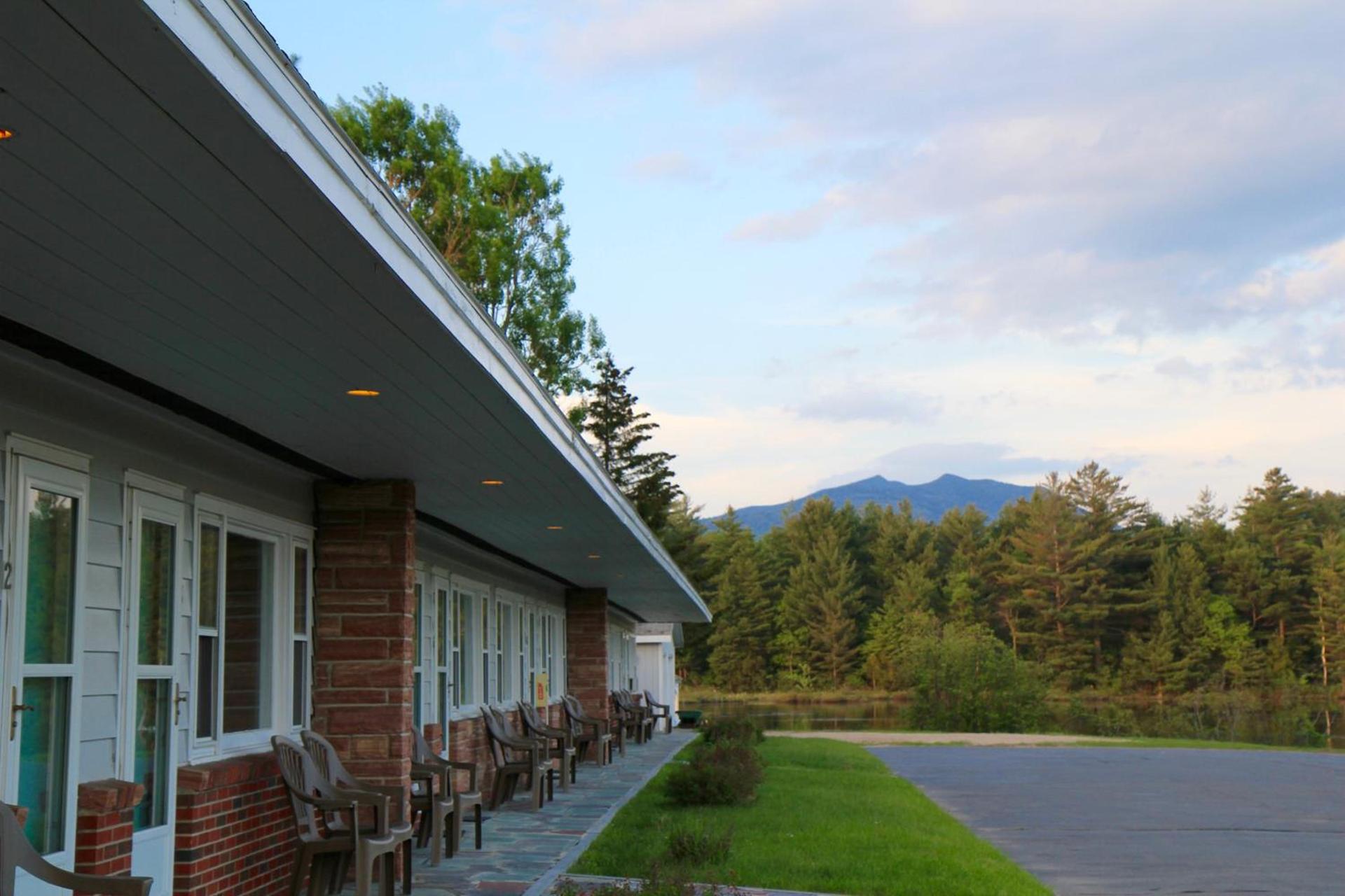 Sara Placid Inn & Suites photo 59