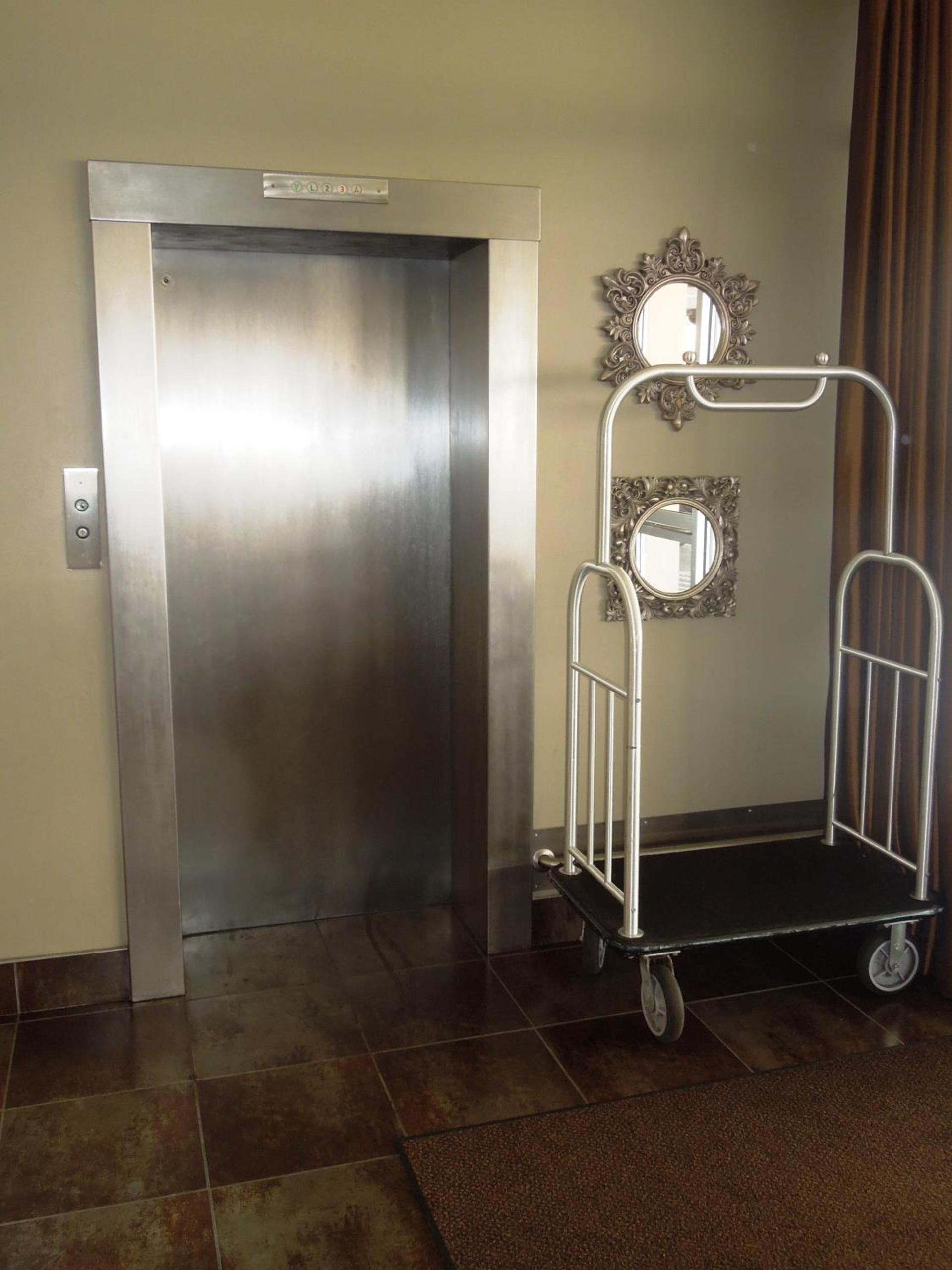 Howard Johnson by Wyndham Atlantic City photo 19