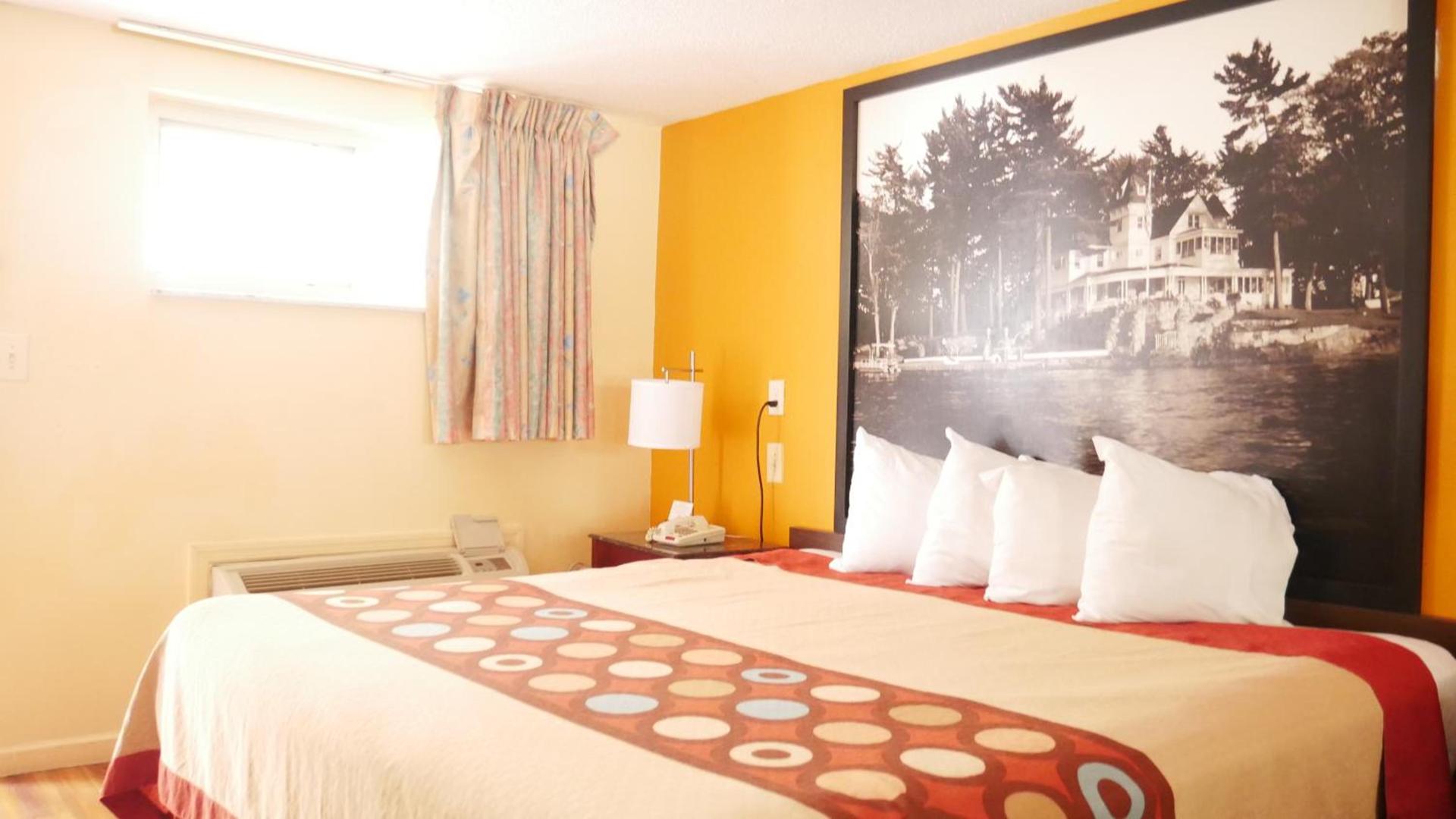 Super 8 by Wyndham North Bergen NJ/NYC Area photo 5