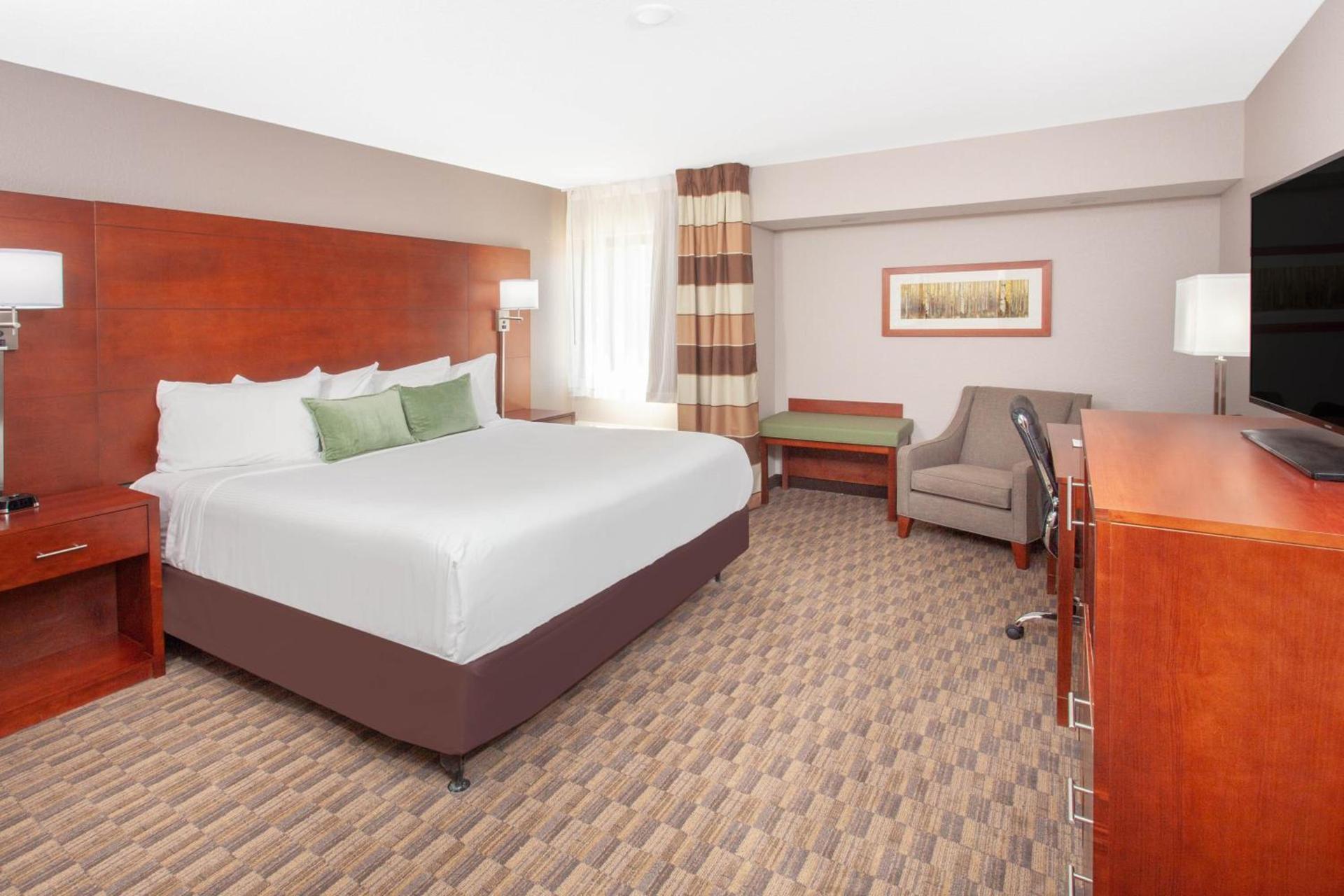 Wyndham Garden Fort Wayne photo 45