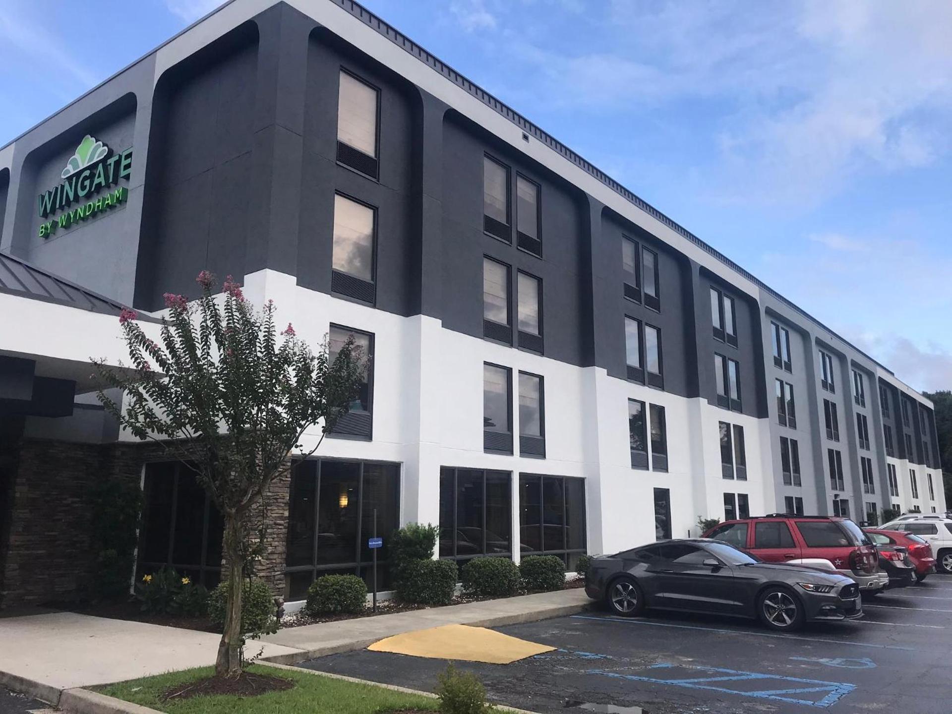 Wingate by Wyndham Charleston Coliseum photo 28