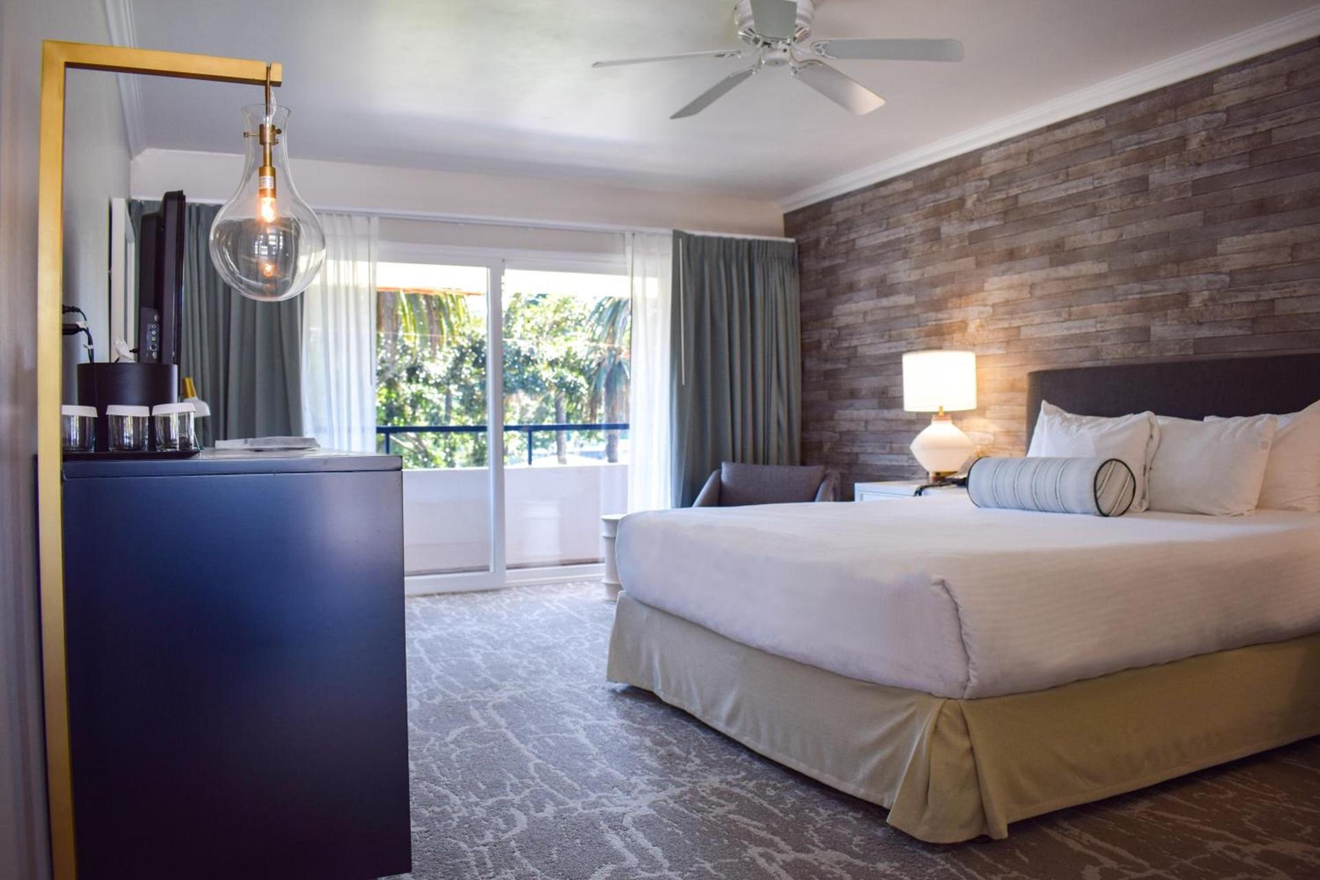Beachside Inn photo 48