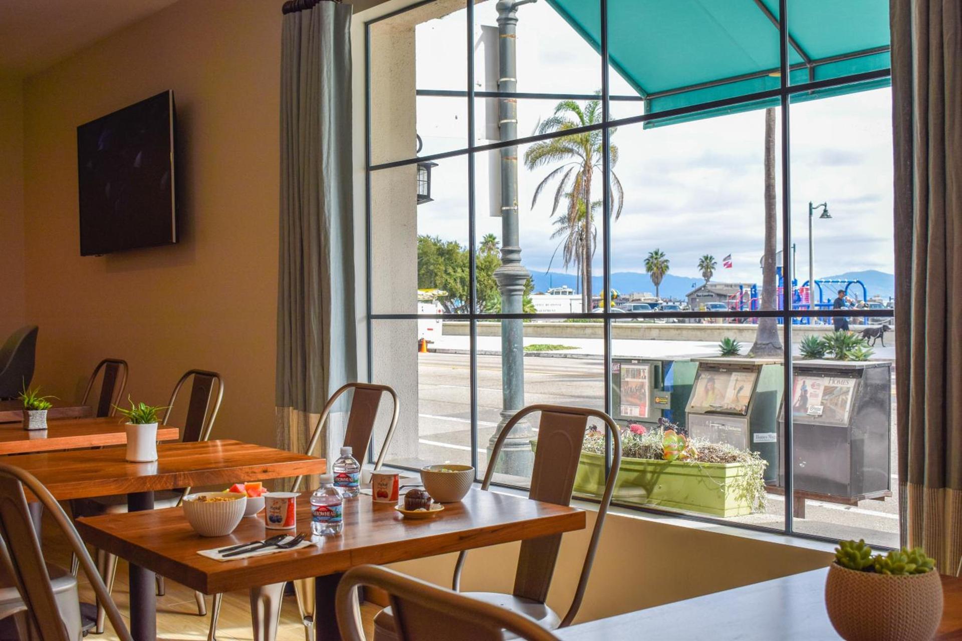 Beachside Inn photo 13