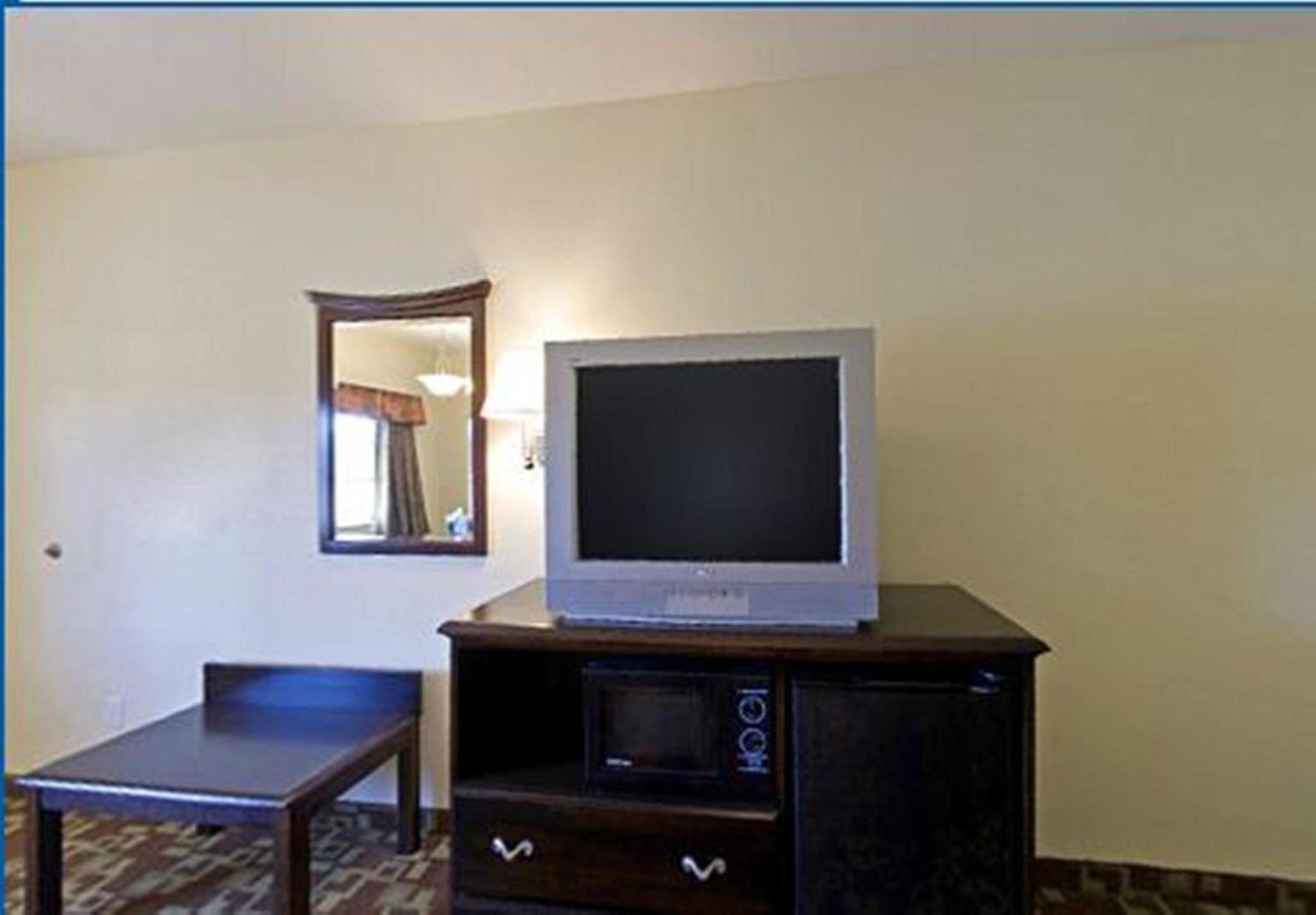 Americas Best Value Inn Byhalia photo 14