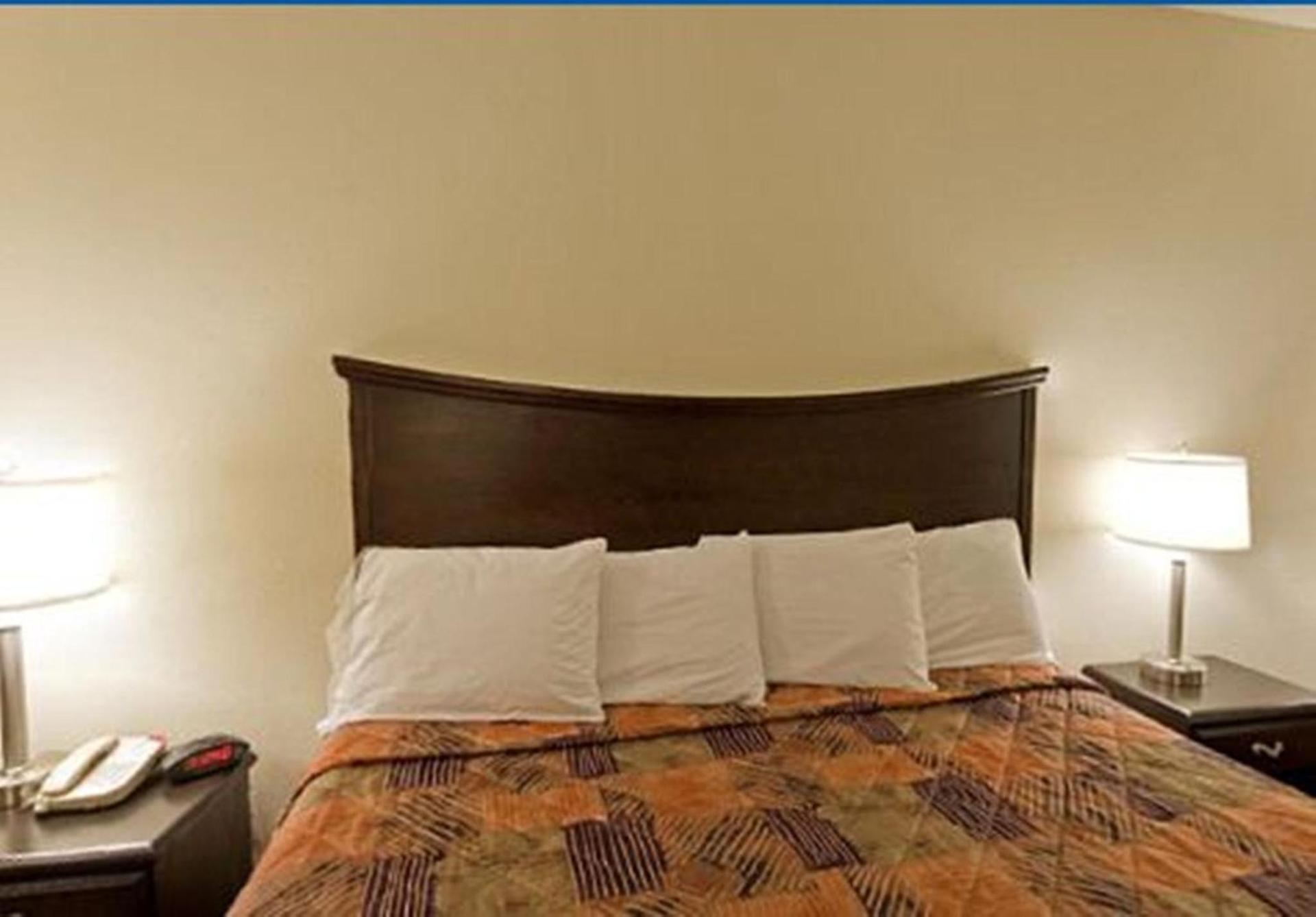 Americas Best Value Inn Byhalia photo 12