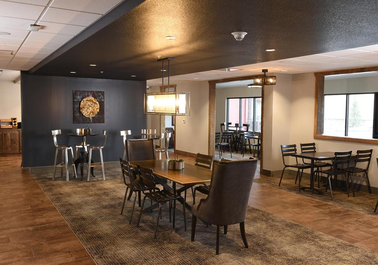 Stoney Creek Hotel Tulsa - Broken Arrow photo 13