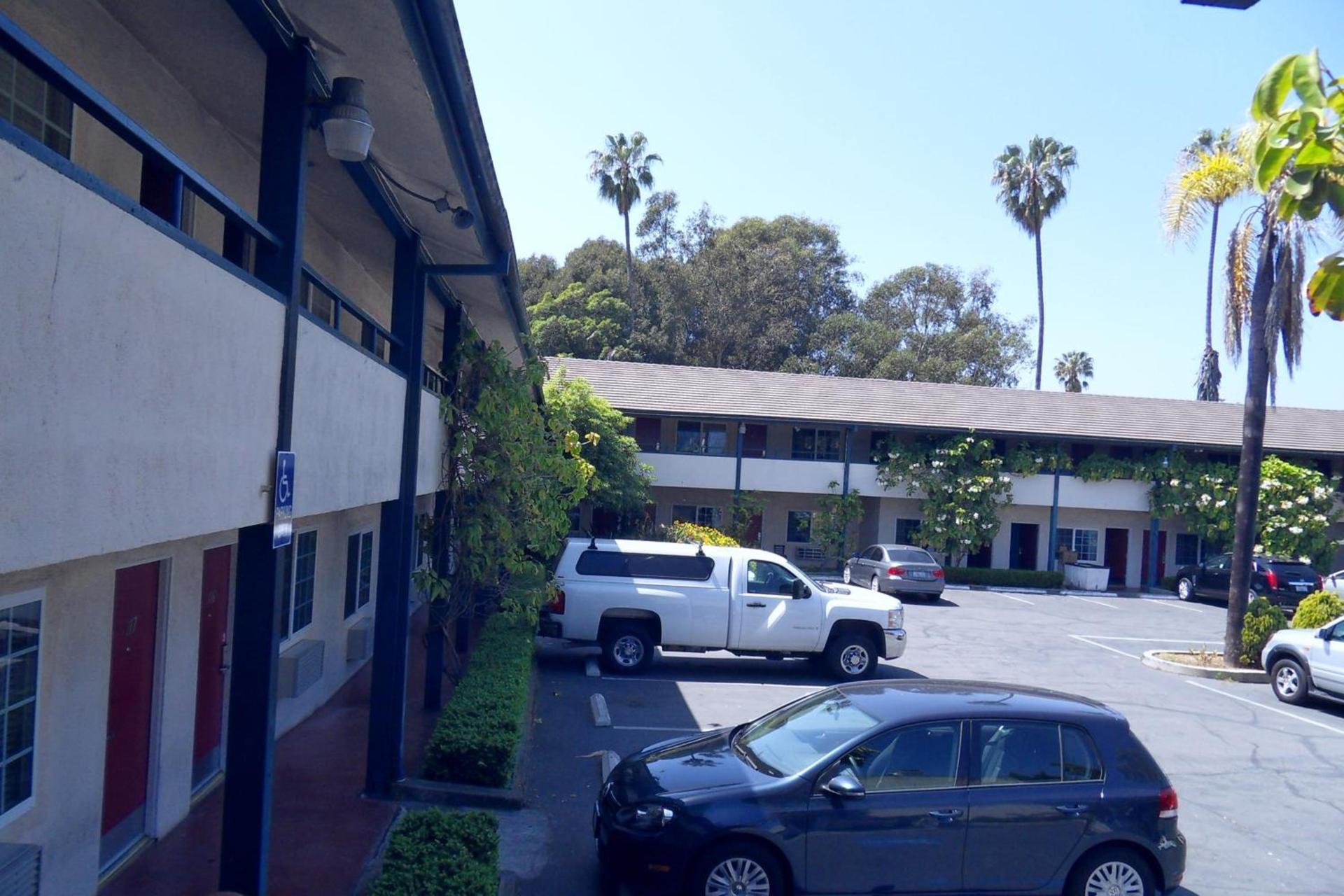 Rose Garden Inn photo 29