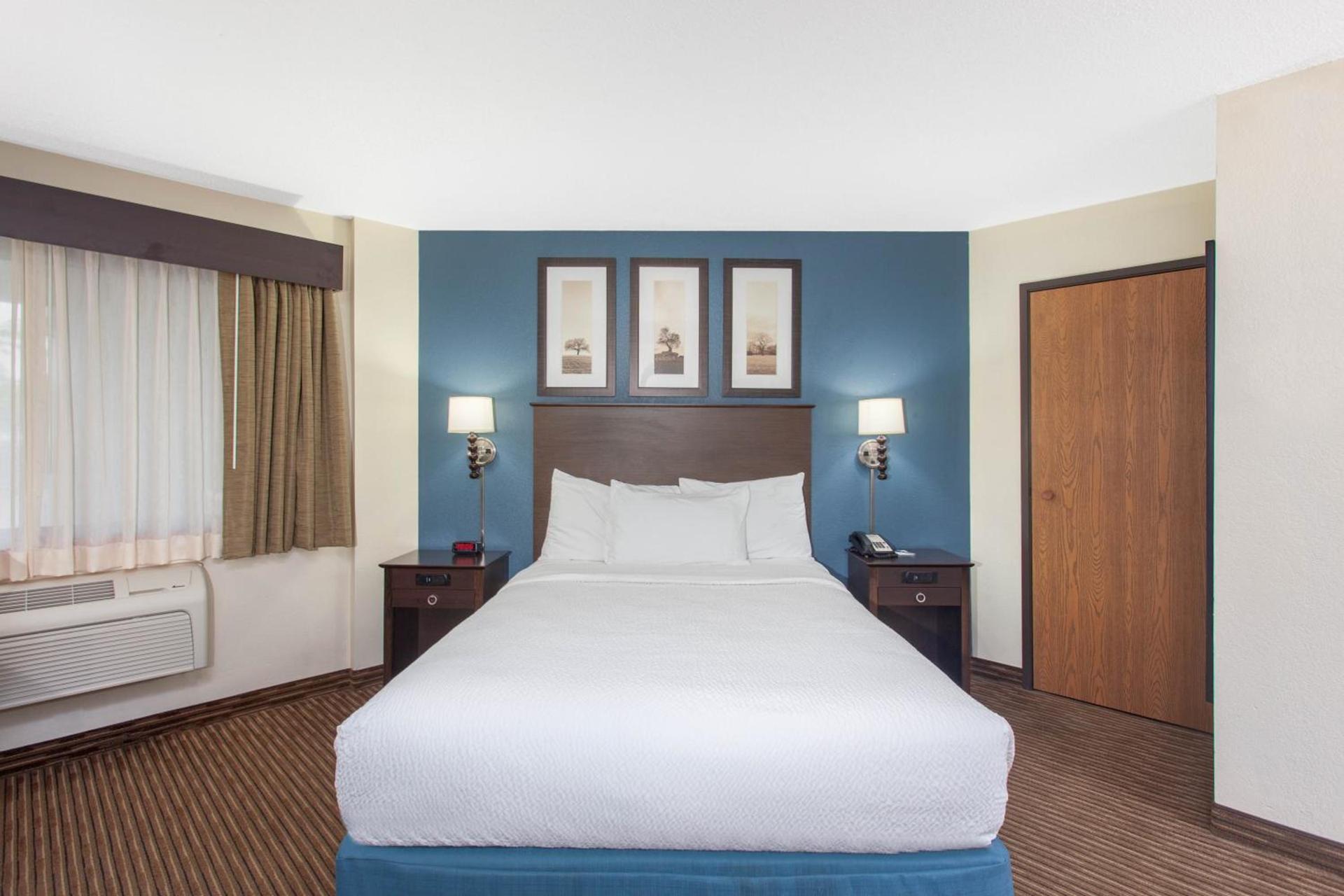 AmericInn by Wyndham Mankato Event Center near MSU photo 42