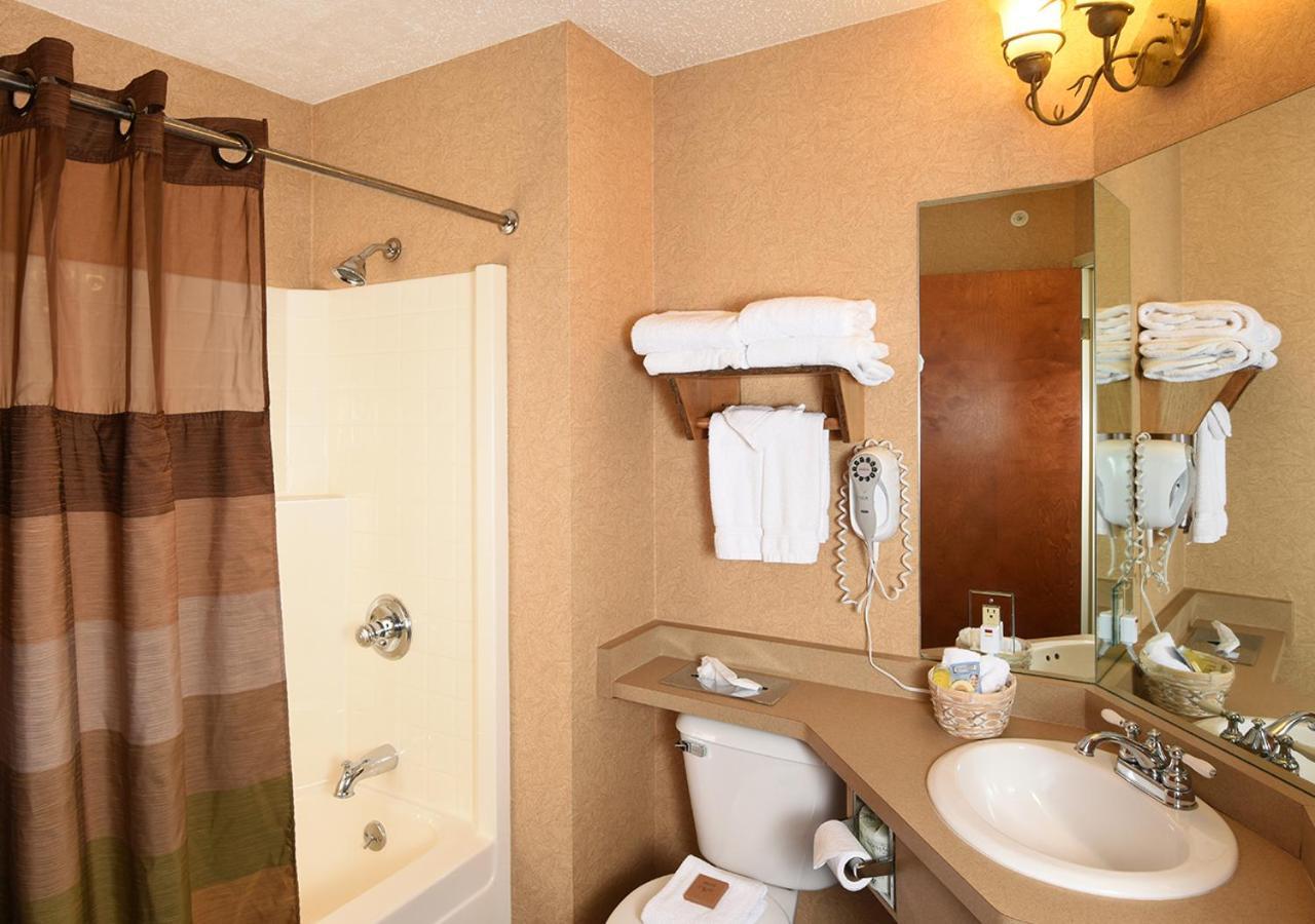 Cedar Creek Hotel Wausau - Rothschild photo 9