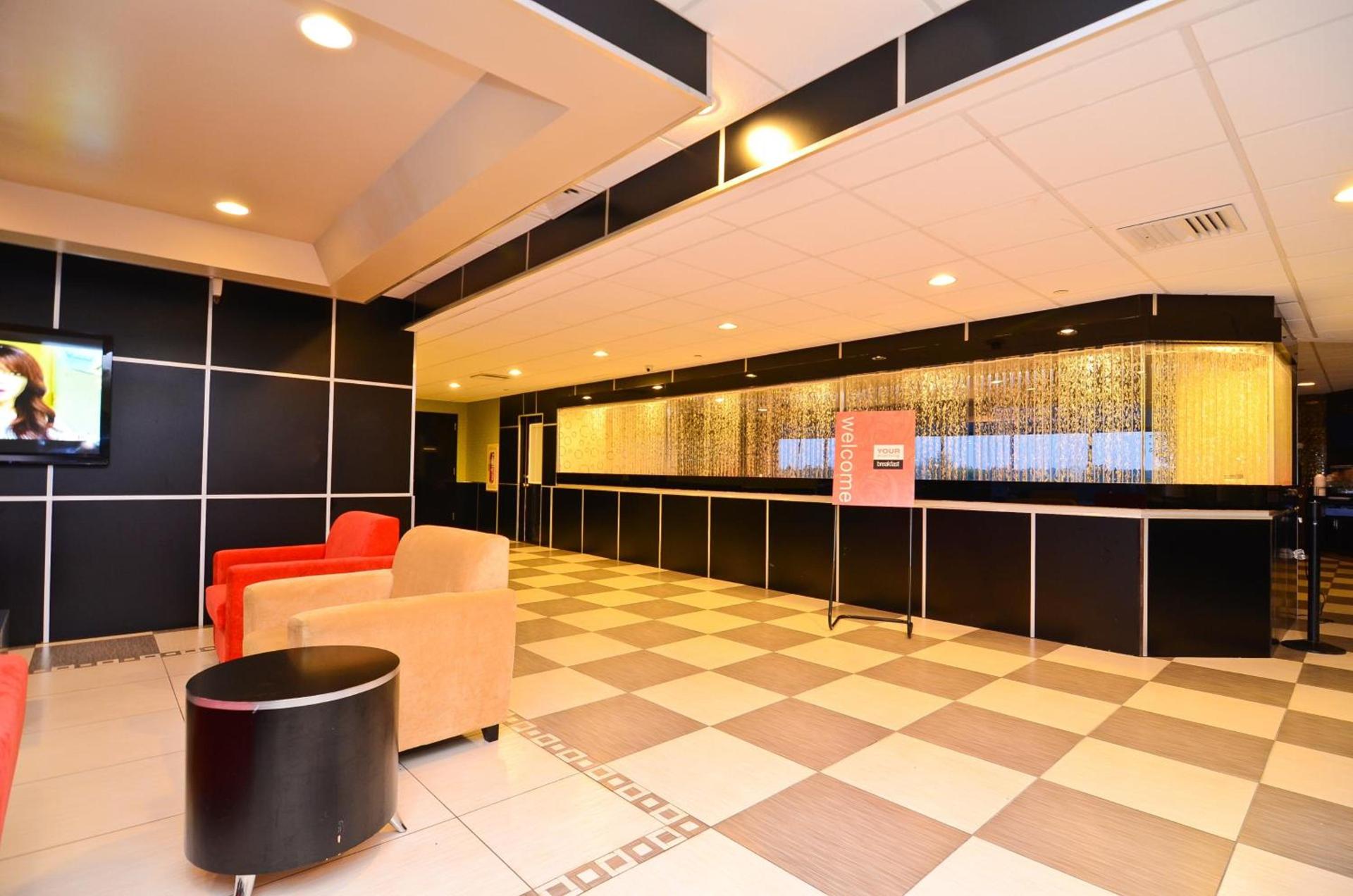 Travelodge by Wyndham Absecon Atlantic City photo 13