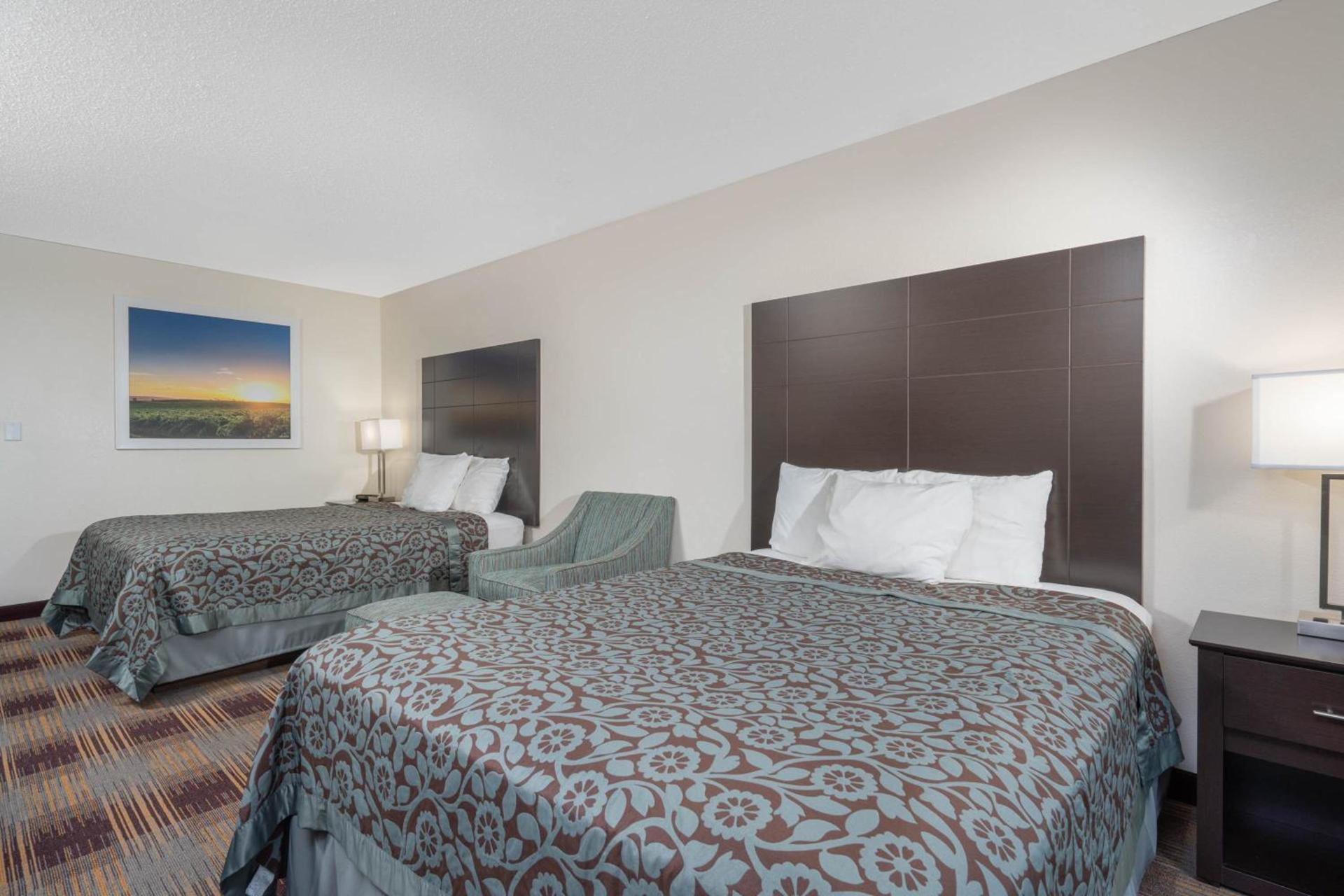 Days Inn by Wyndham Faribault photo 7