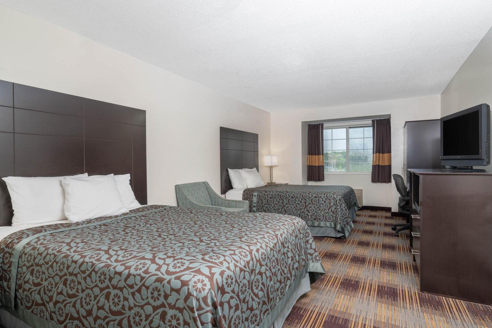 Days Inn by Wyndham Faribault photo 8