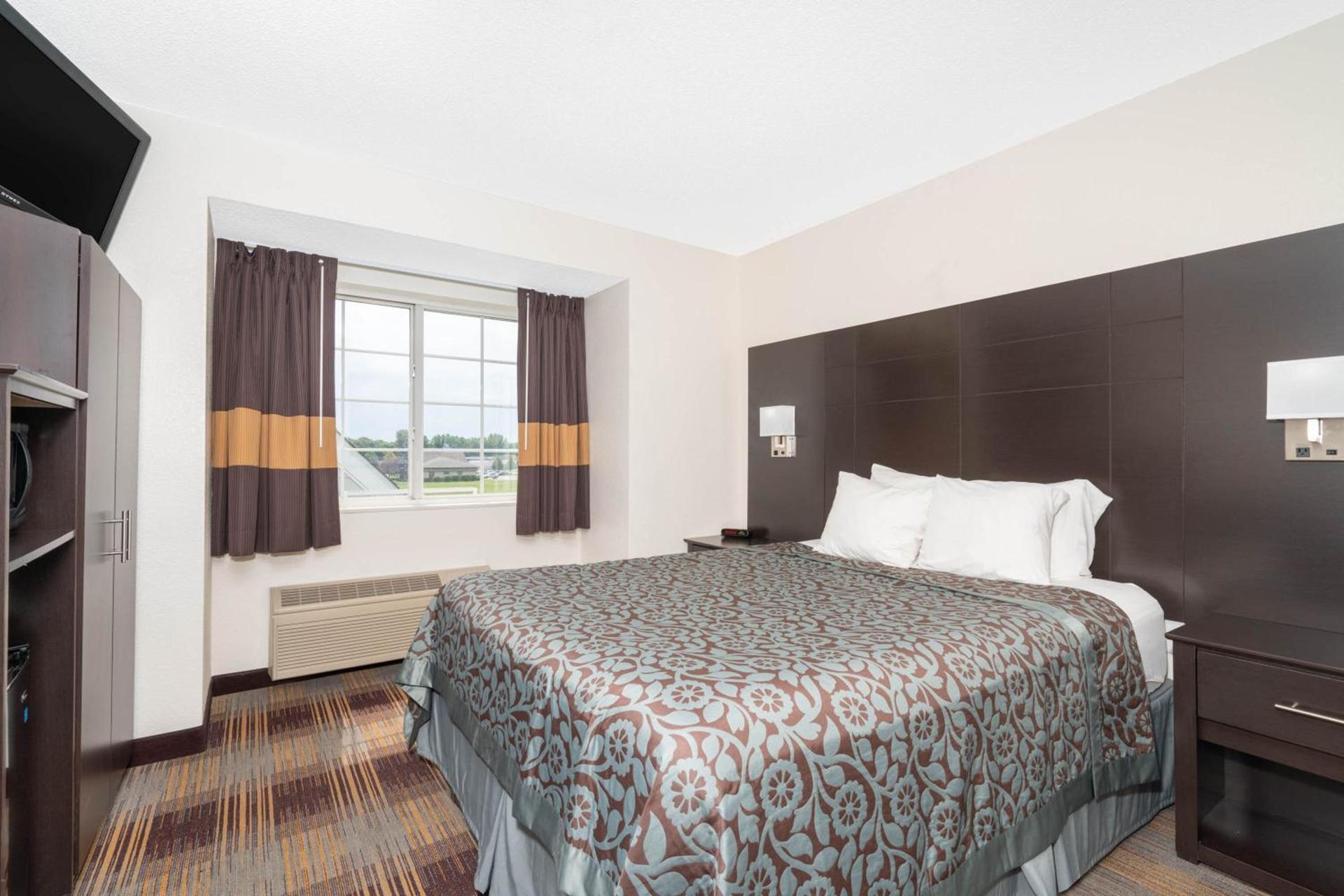 Days Inn by Wyndham Faribault photo 12