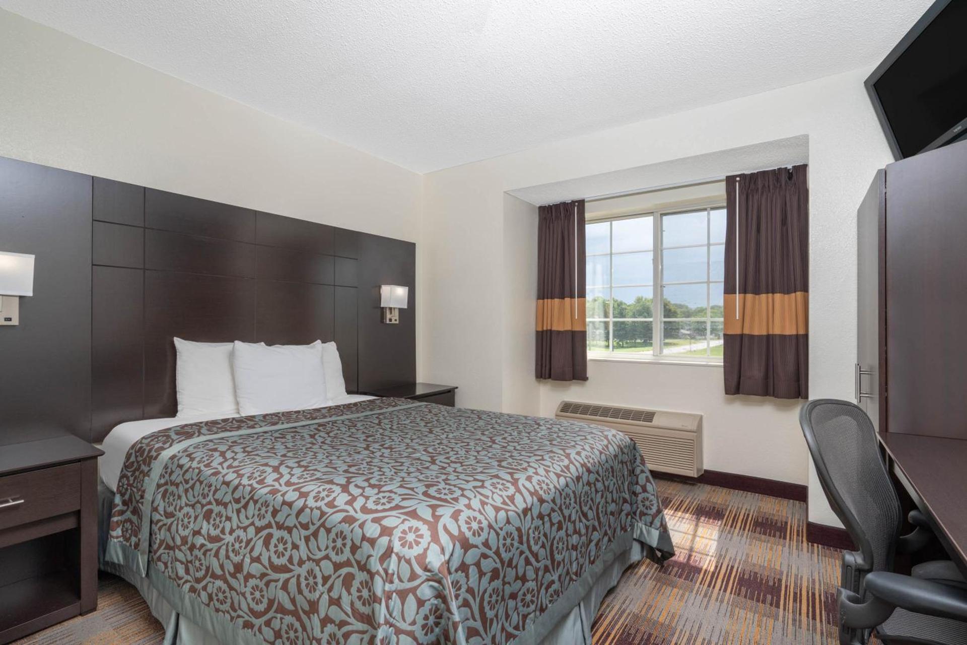 Days Inn by Wyndham Faribault photo 15