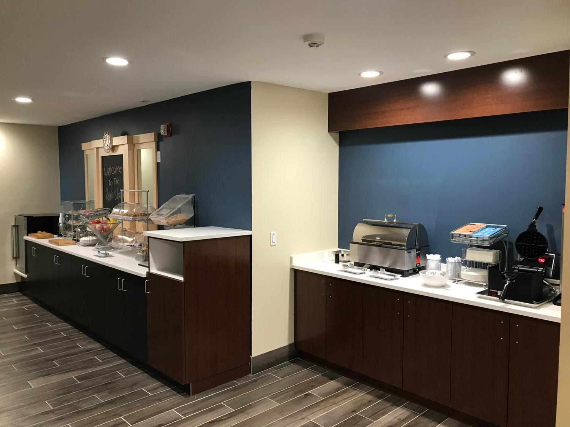 AmericInn by Wyndham Jefferson photo 12