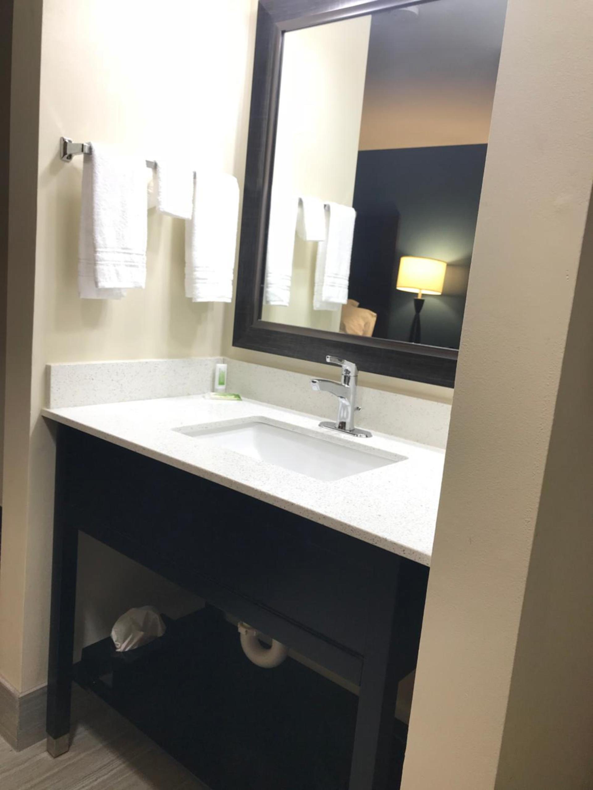 AmericInn by Wyndham Jefferson photo 17