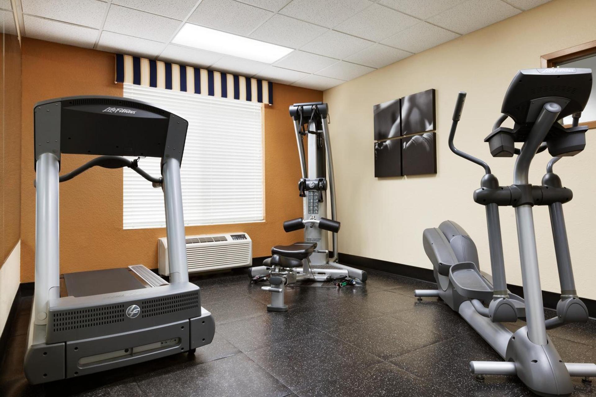 Country Inn & Suites by Radisson, Lexington, VA photo 23