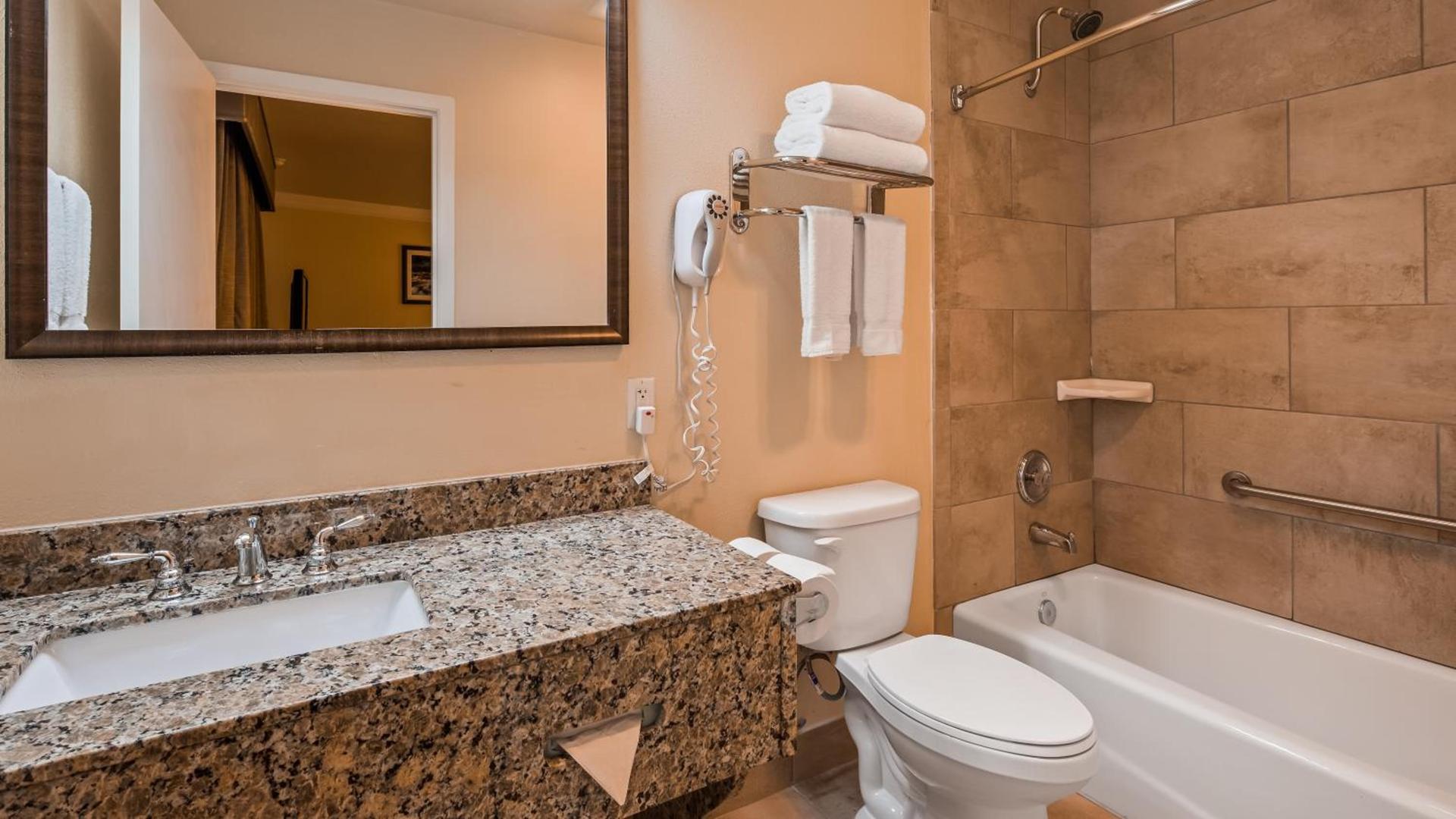 Best Western Garden Villa Inn photo 12