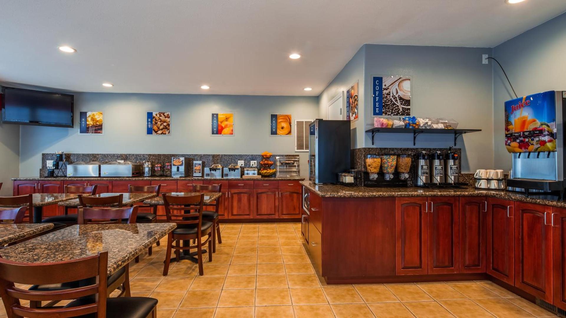 Best Western Garden Villa Inn photo 13