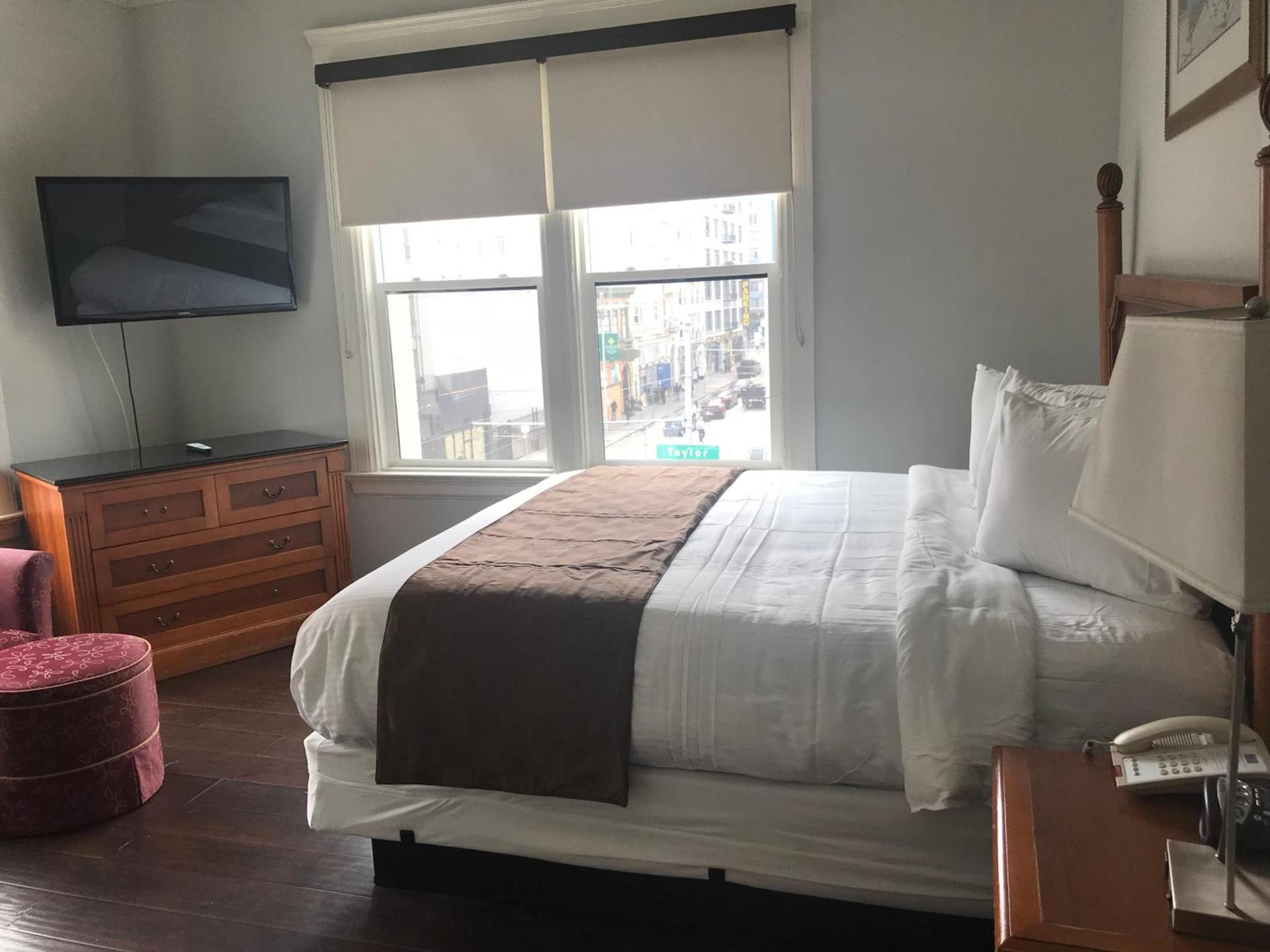 Warfield Hotel photo 44