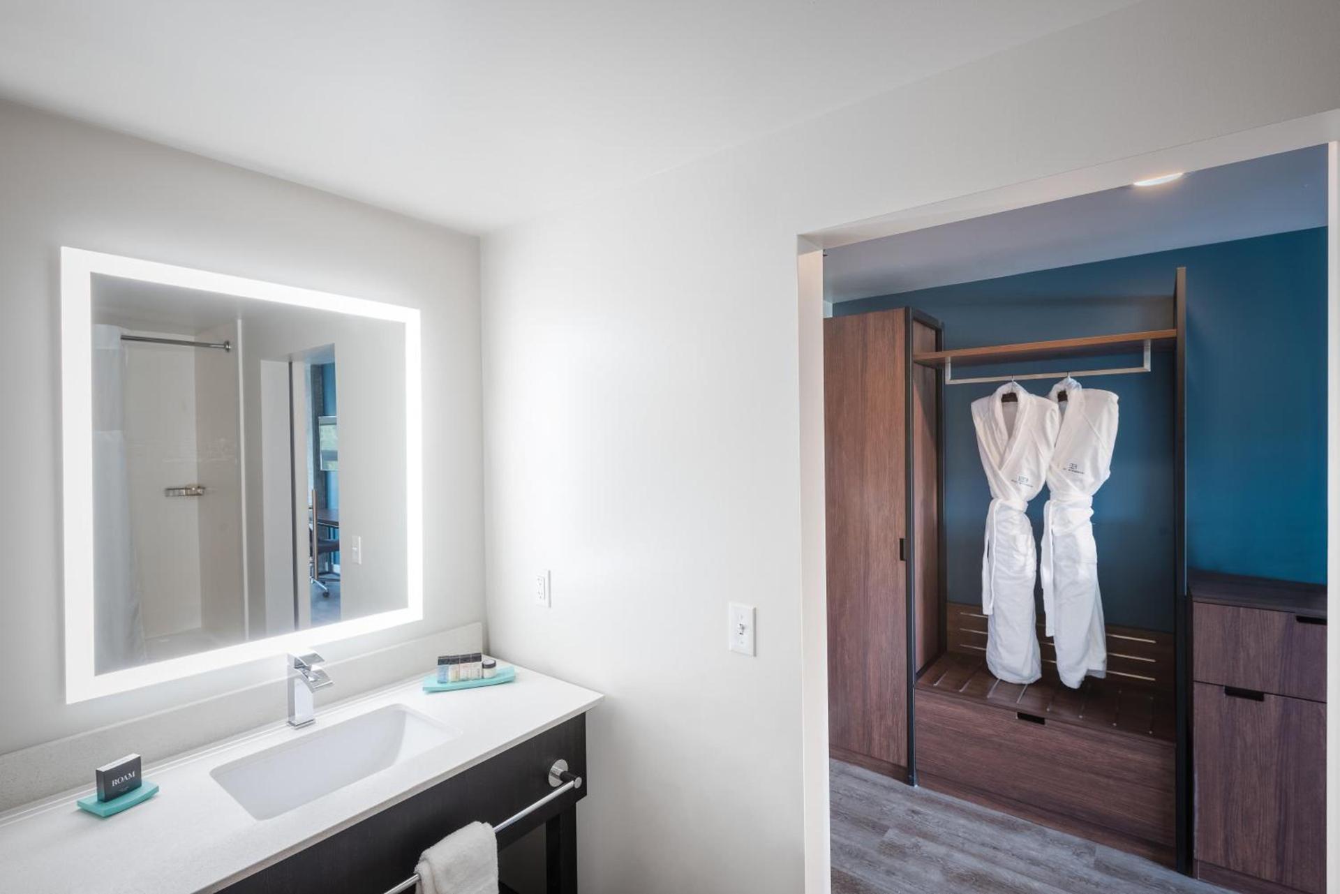 Hotel Interurban Seattle Airport SeaTac photo 17