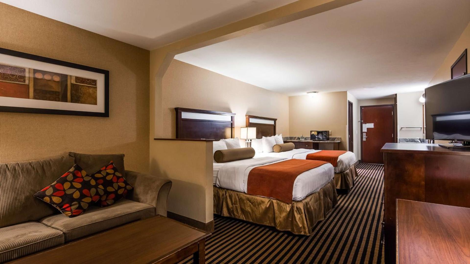 Best Western Plus Prairie Inn photo 12